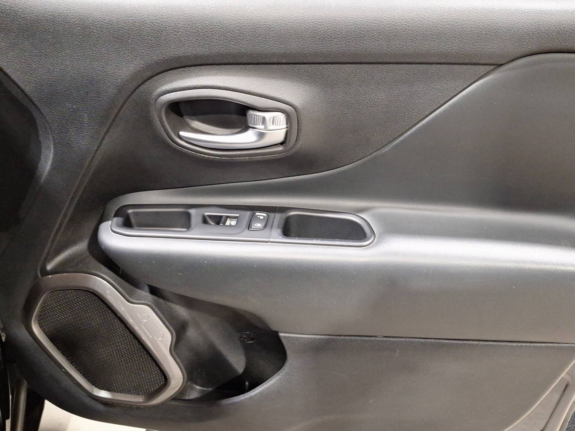 JEEP Renegade - Foto 16