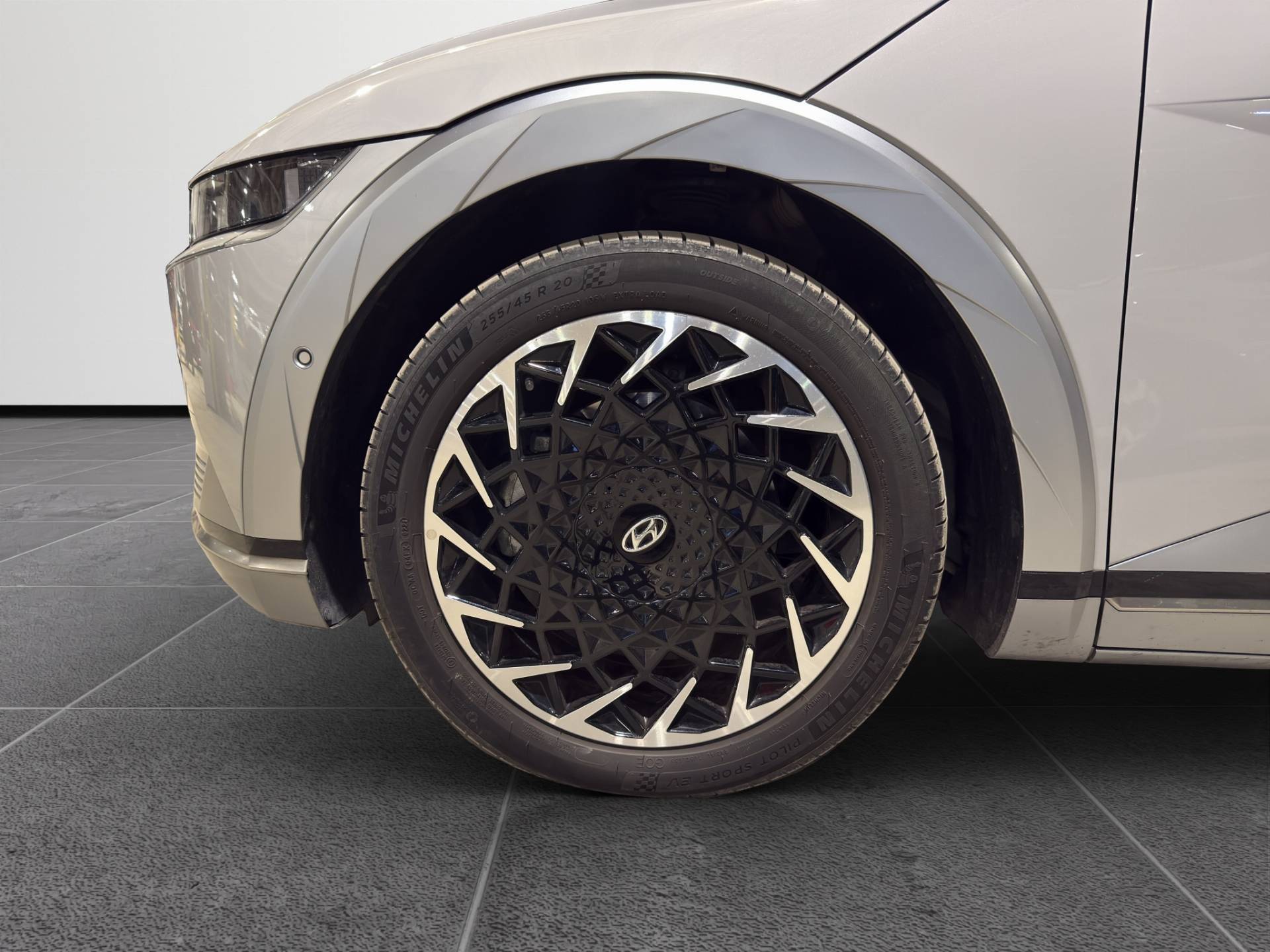 HYUNDAI IONIQ 5 - Foto 19