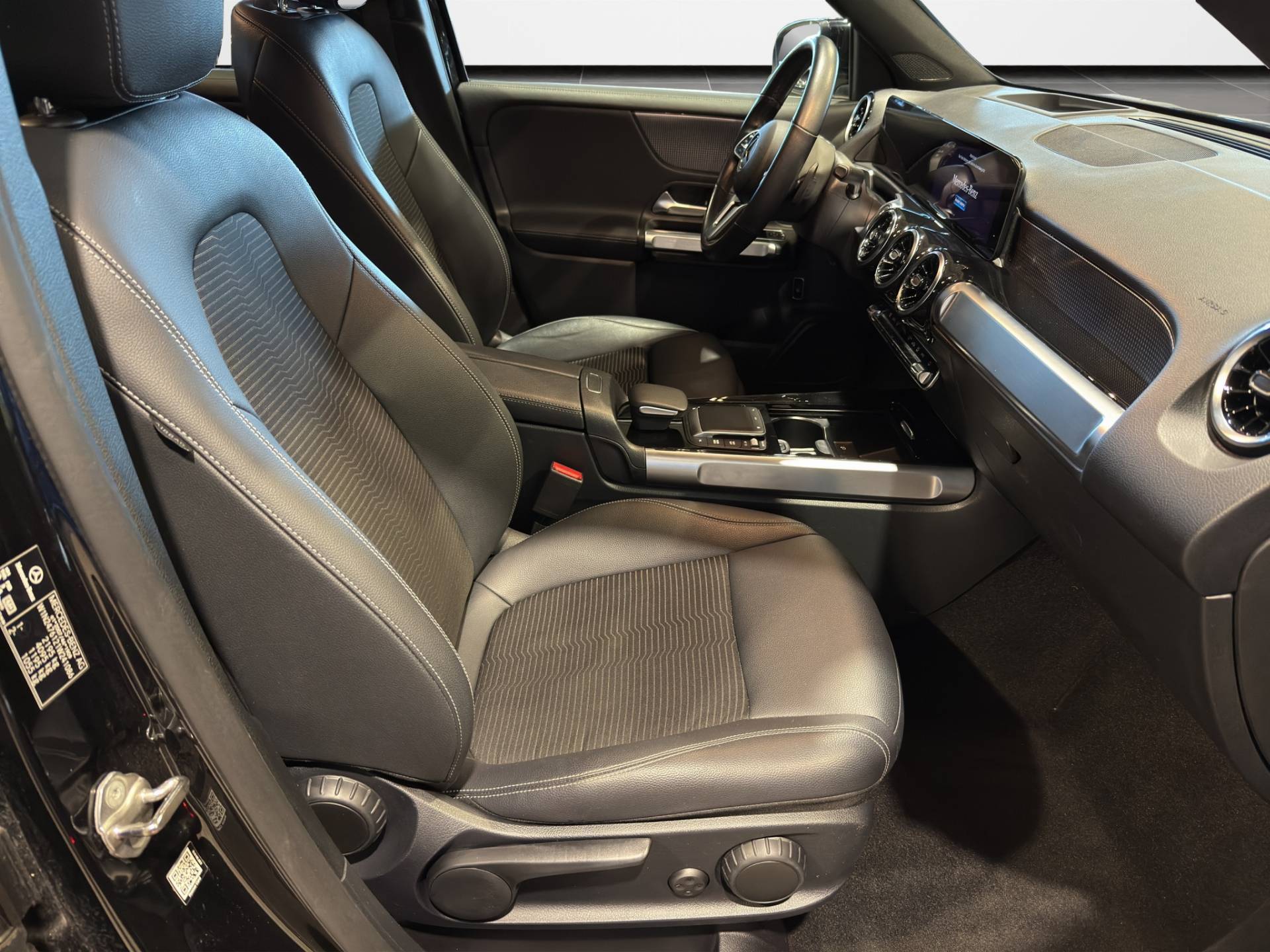 MERCEDES GLB - Foto 15