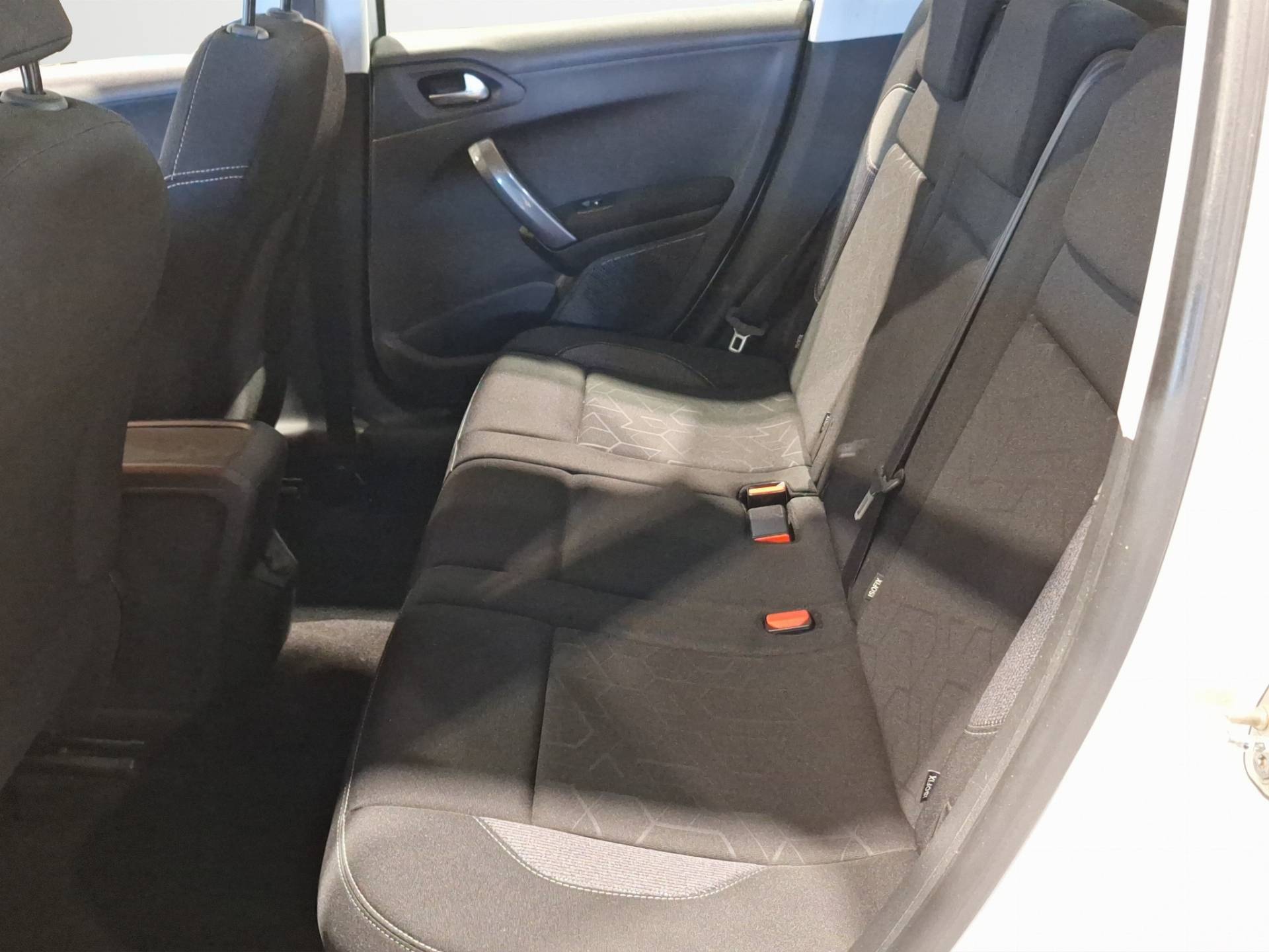 PEUGEOT 2008 - Foto 11