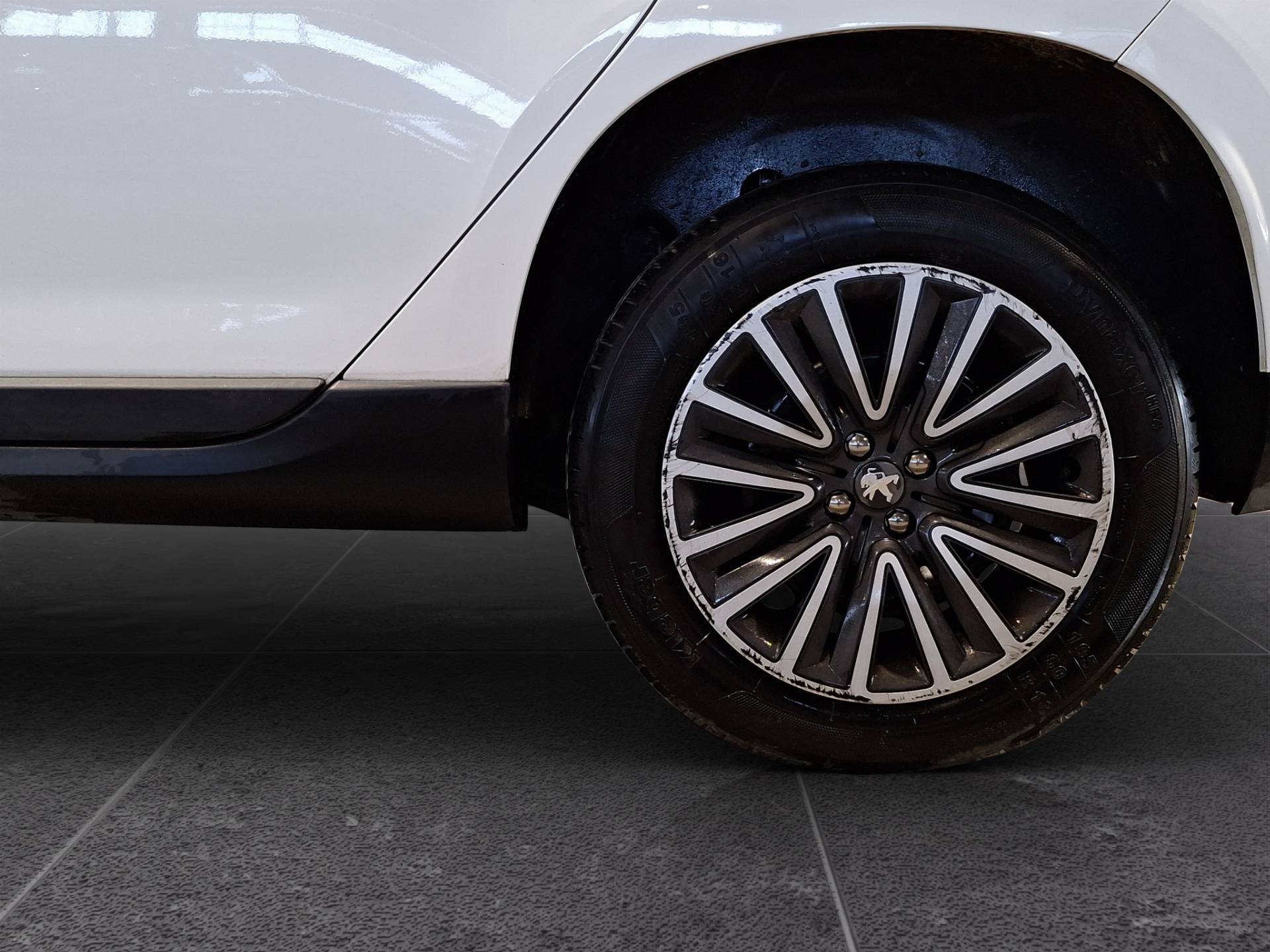 PEUGEOT 2008 - Foto 20