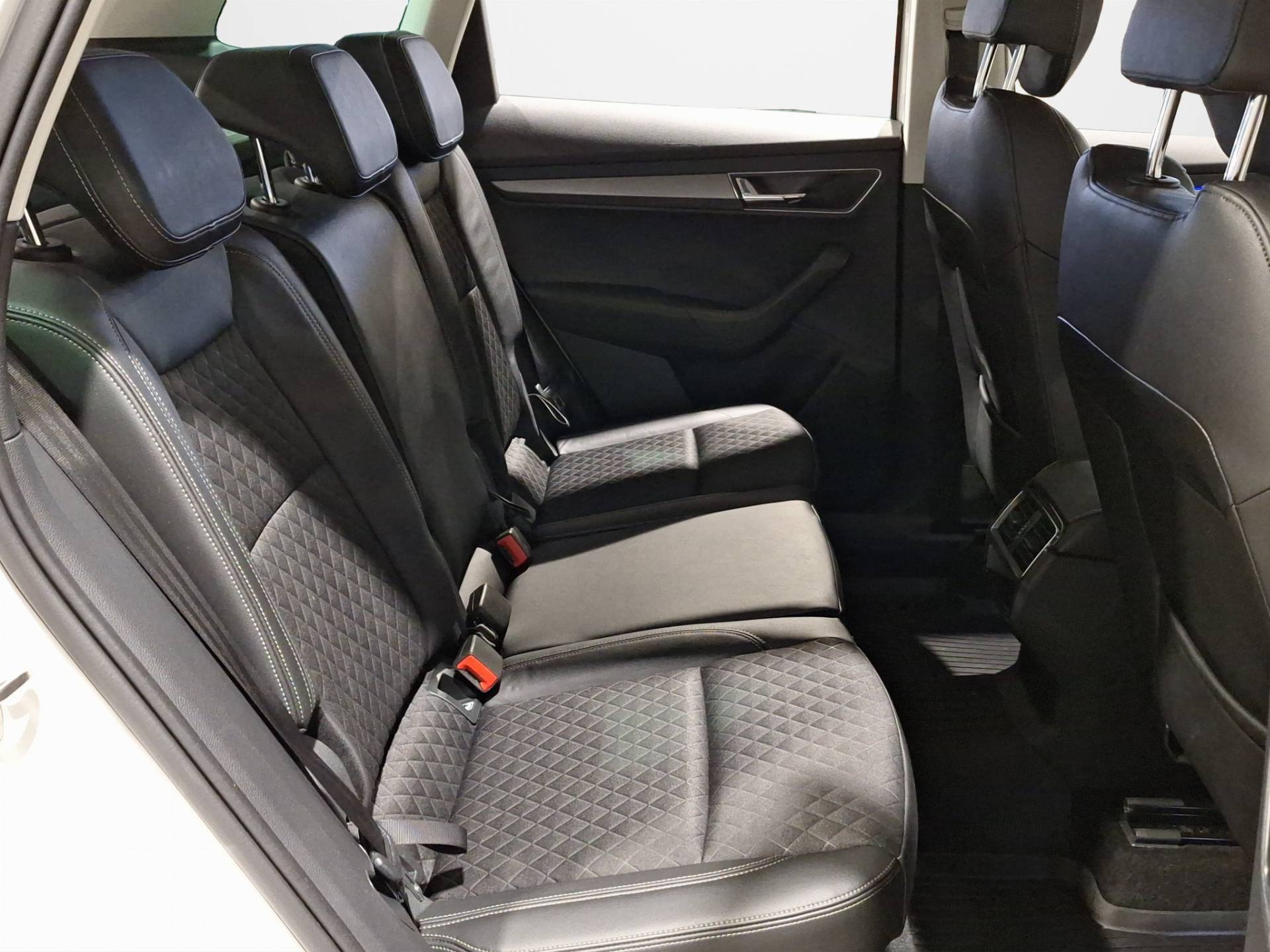 SKODA Karoq Karoq 1.6 tdi Style dsg usata in pronta consegna - Brandini