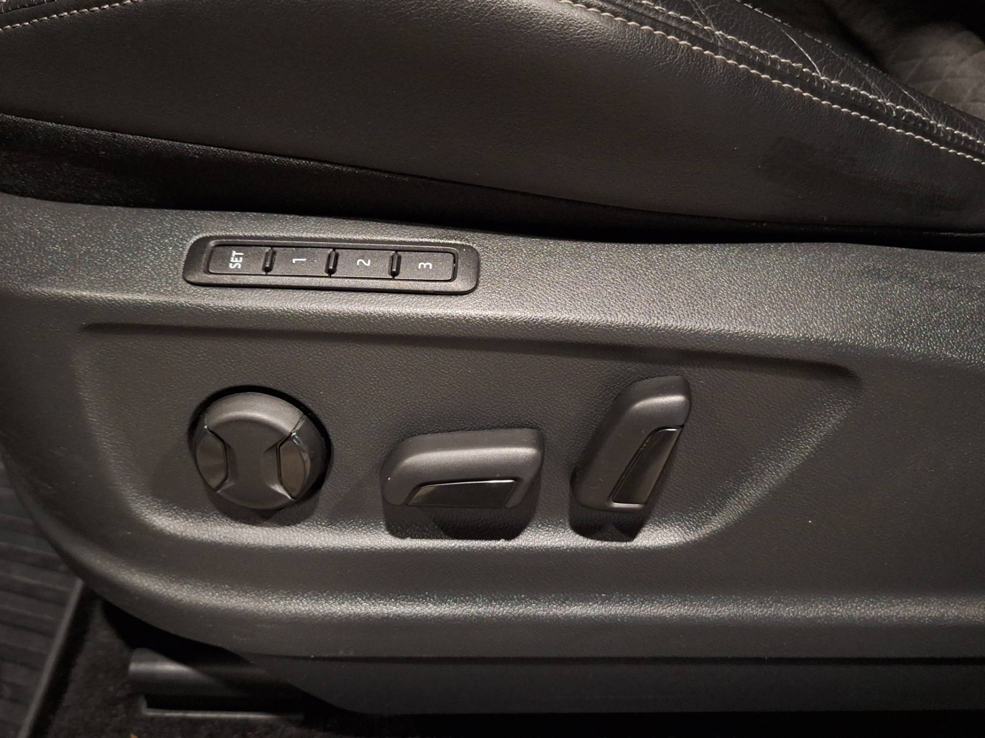 SKODA Karoq Karoq 1.6 tdi Style dsg usata in pronta consegna - Brandini