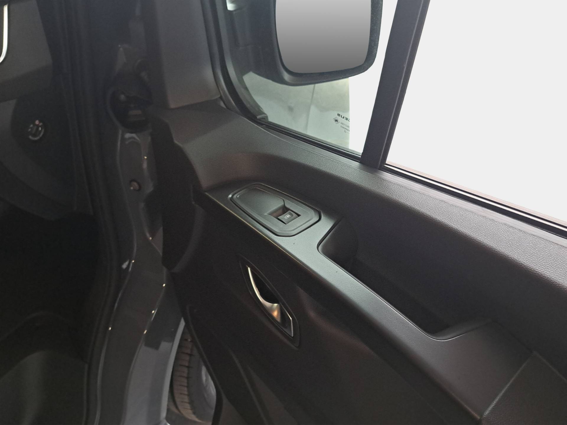 NISSAN Primastar Primastar Bus L1H1 27Q 150cv auto usata in pronta consegna - Brandini