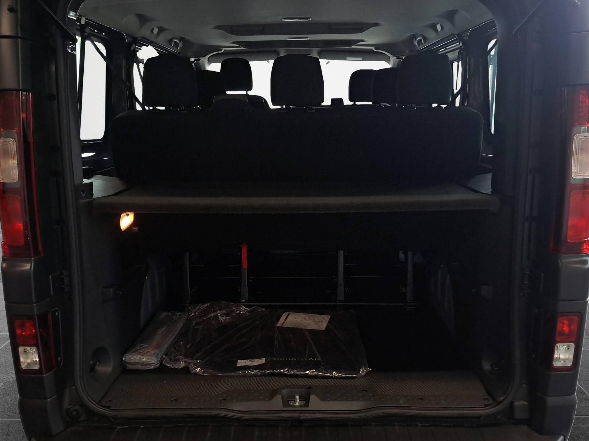 NISSAN Primastar Primastar Bus L1H1 27Q 150cv auto usata in pronta consegna - Brandini