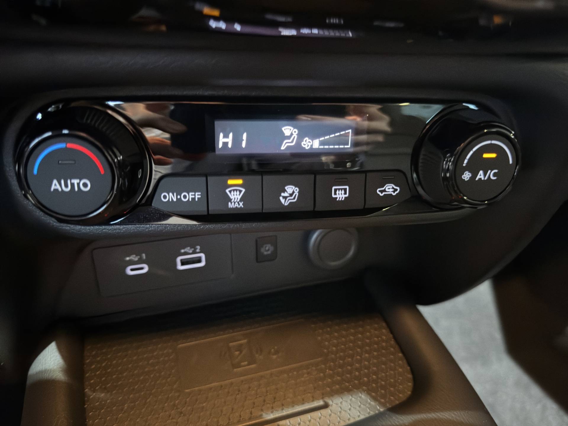 NISSAN Juke Juke 1.0 dig-t Tekna 114cv dct usata in pronta consegna - Brandini