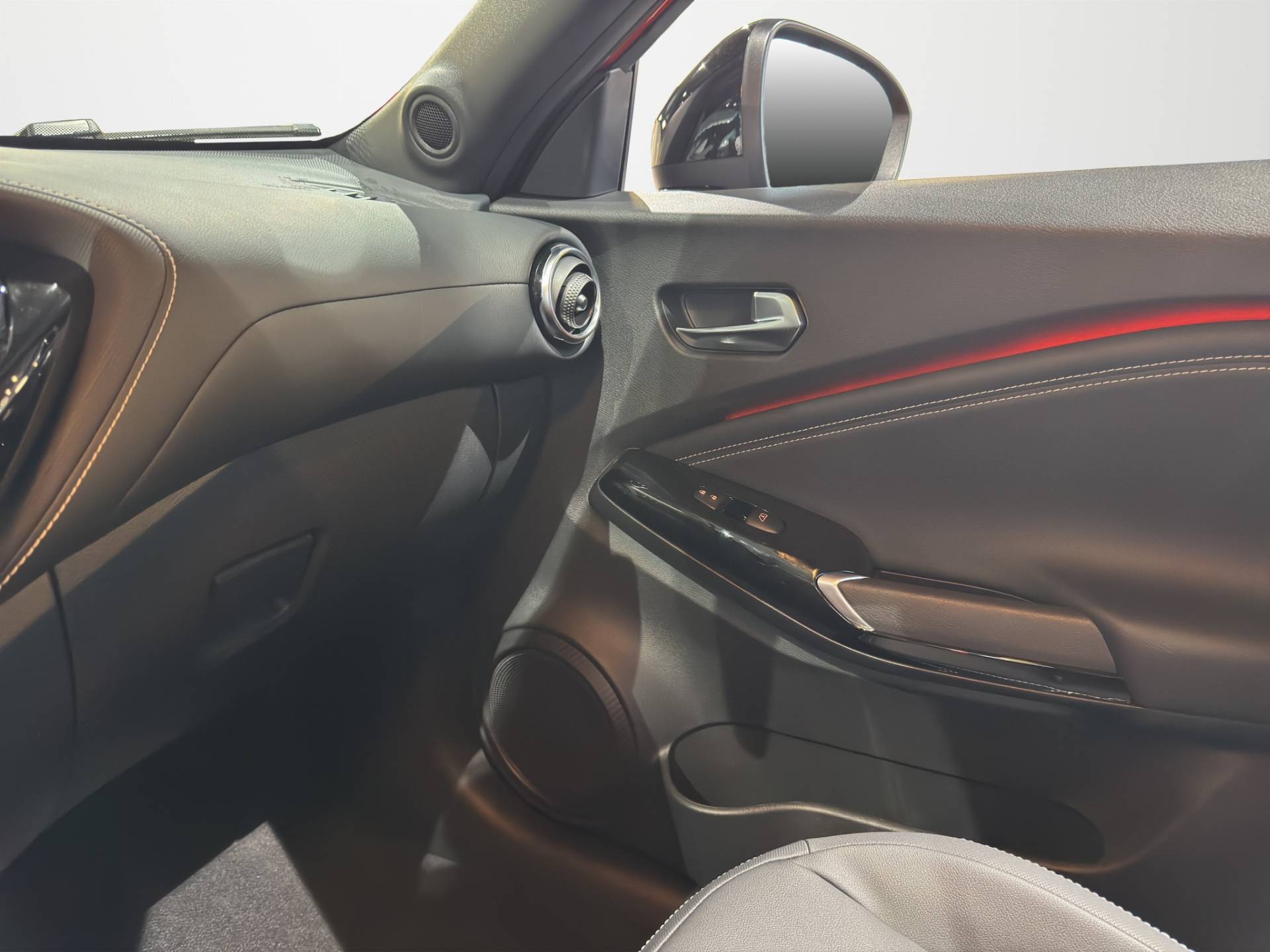 NISSAN Juke Juke 1.0 dig-t Tekna 114cv dct usata in pronta consegna - Brandini