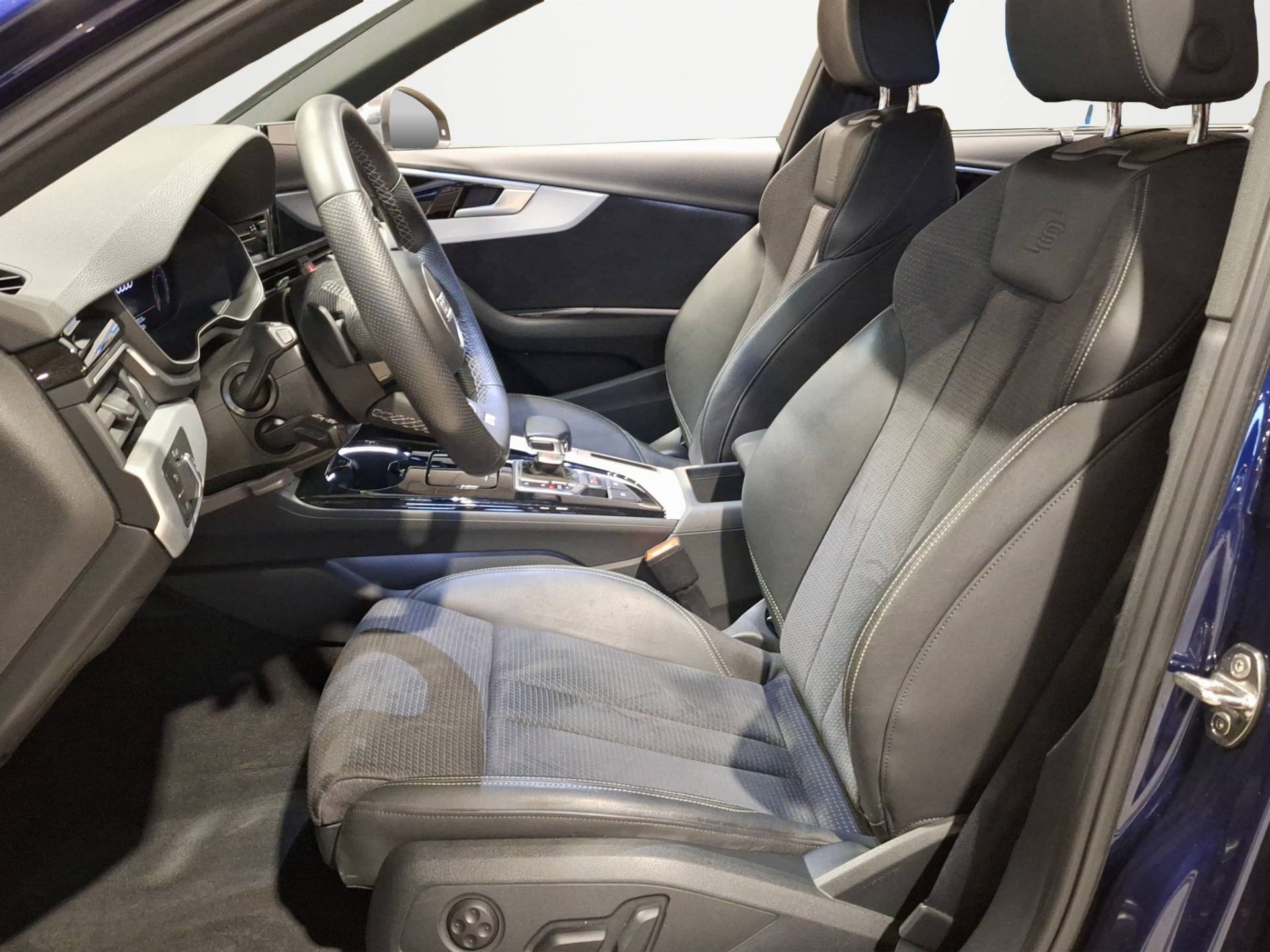 AUDI A4 S4 Avant 3.0 tdi mhev Sport Attitude quattro 341cv tiptronic usata in pronta consegna - Brandini