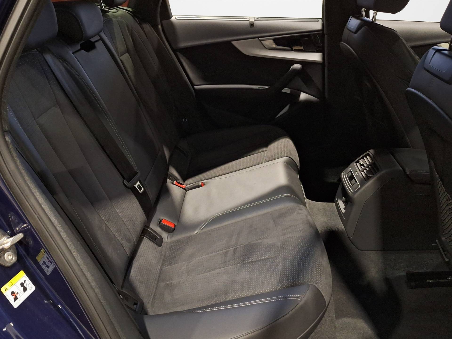 AUDI A4 S4 Avant 3.0 tdi mhev Sport Attitude quattro 341cv tiptronic usata in pronta consegna - Brandini