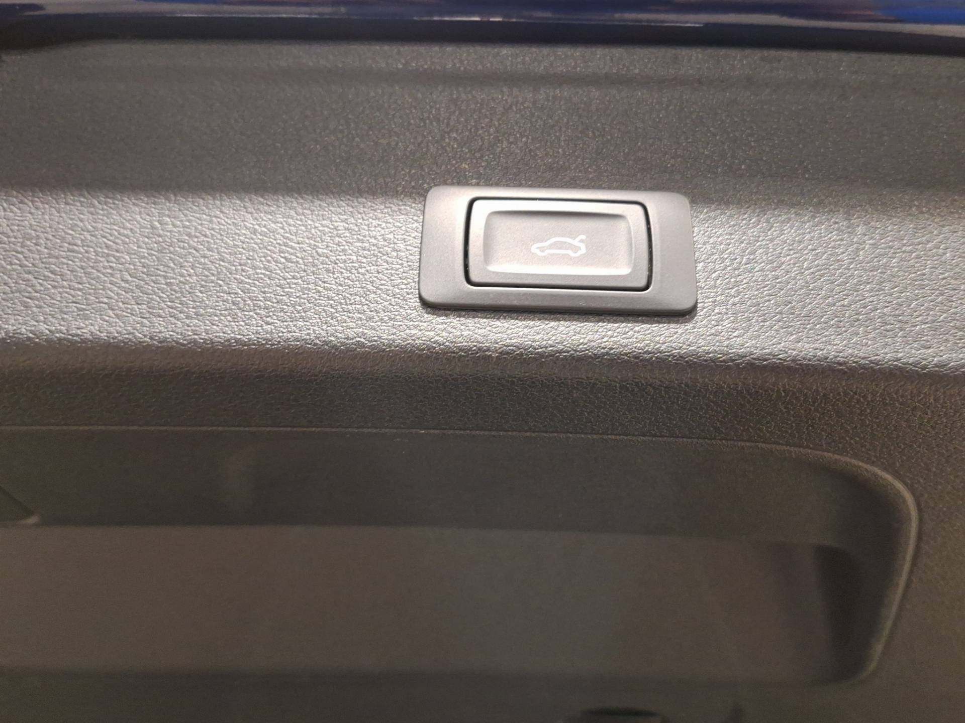 AUDI A4 S4 Avant 3.0 tdi mhev Sport Attitude quattro 341cv tiptronic usata in pronta consegna - Brandini