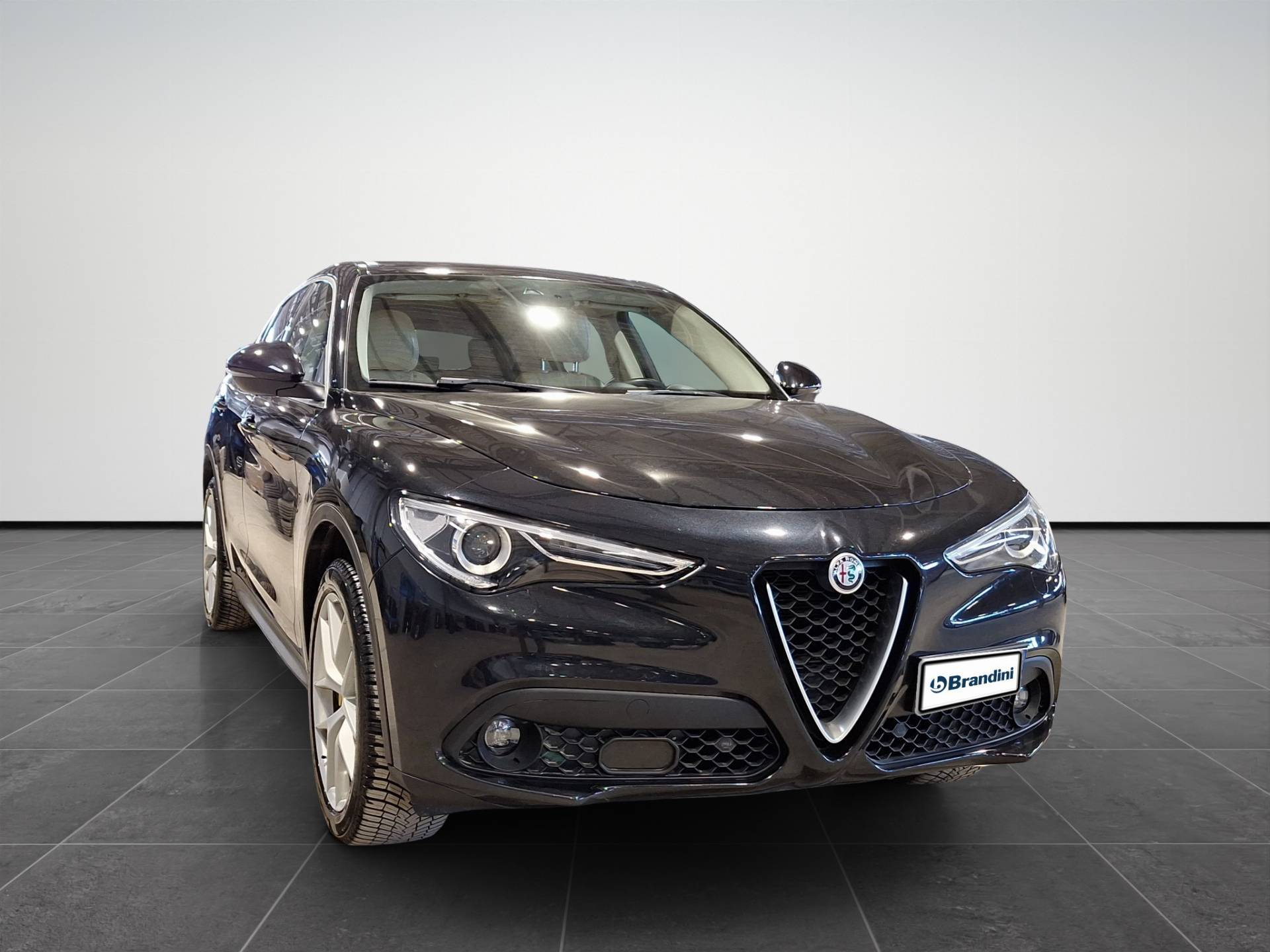 ALFA ROMEO Stelvio Stelvio 2.2 t Executive Q4 210cv auto my19 usata in pronta consegna - Brandini