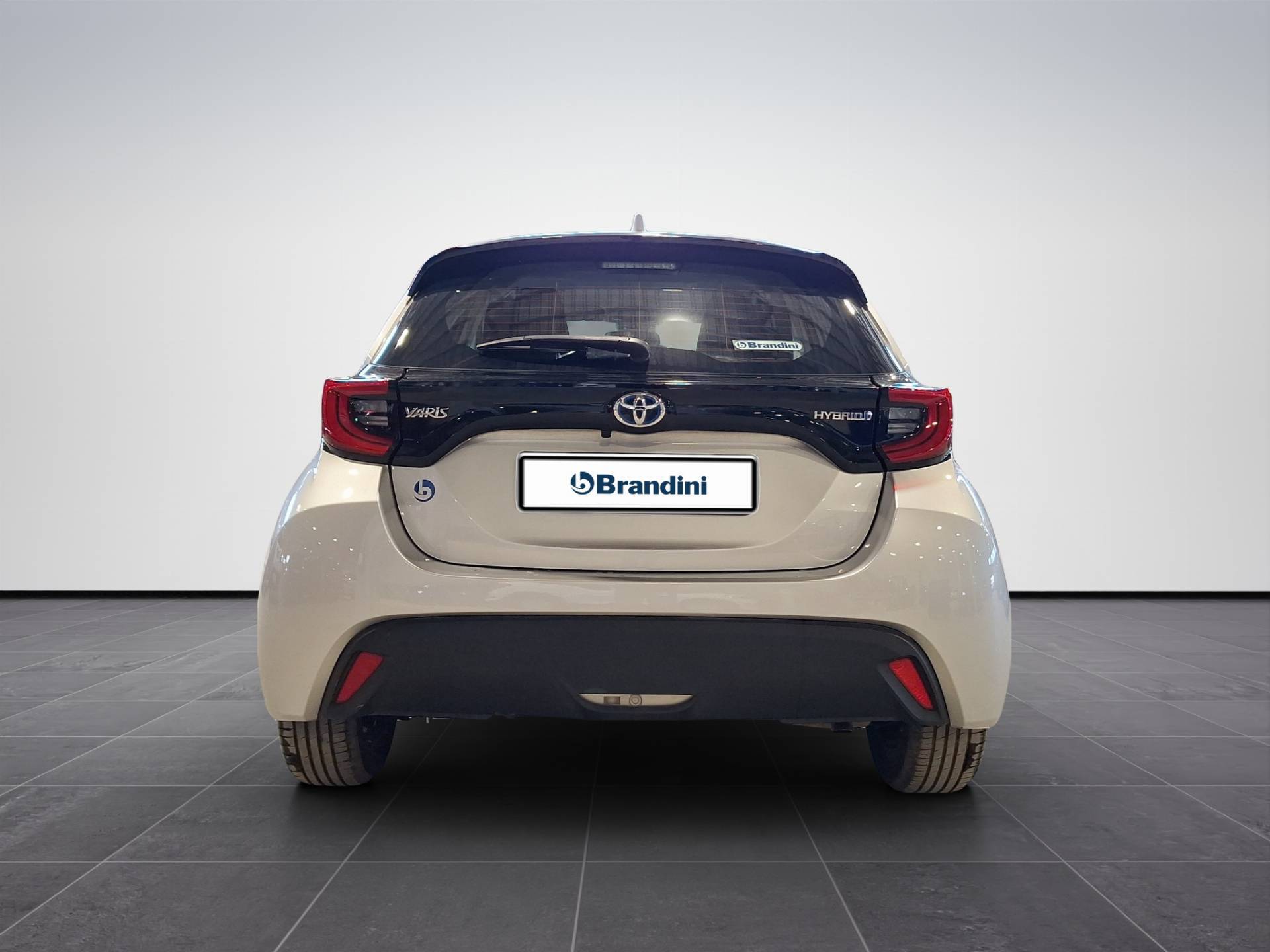 Auto Venduta - TOYOTA Yaris Yaris 1.5h Trend usata in pronta consegna - Brandini