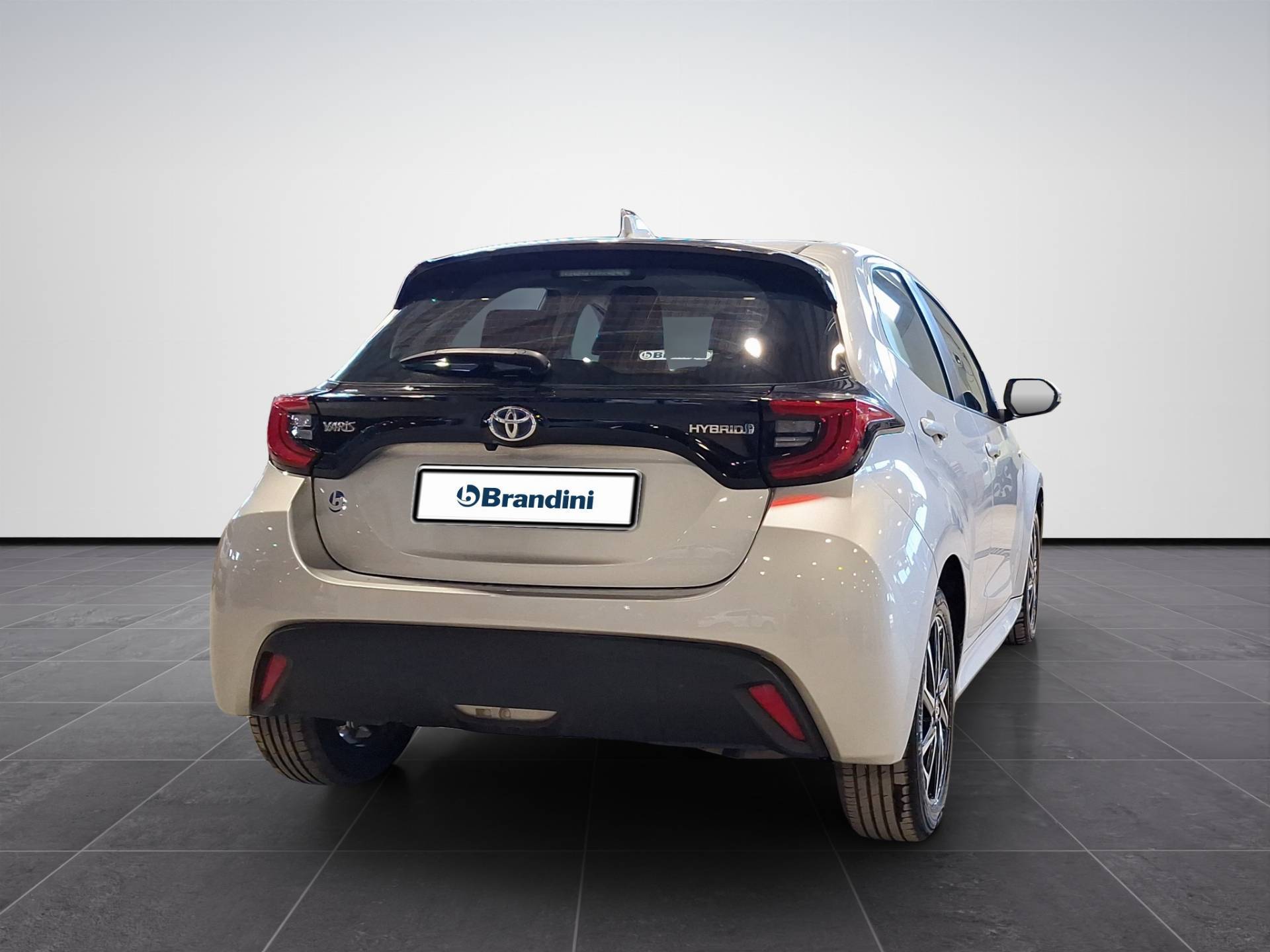 Auto Venduta - TOYOTA Yaris Yaris 1.5h Trend usata in pronta consegna - Brandini