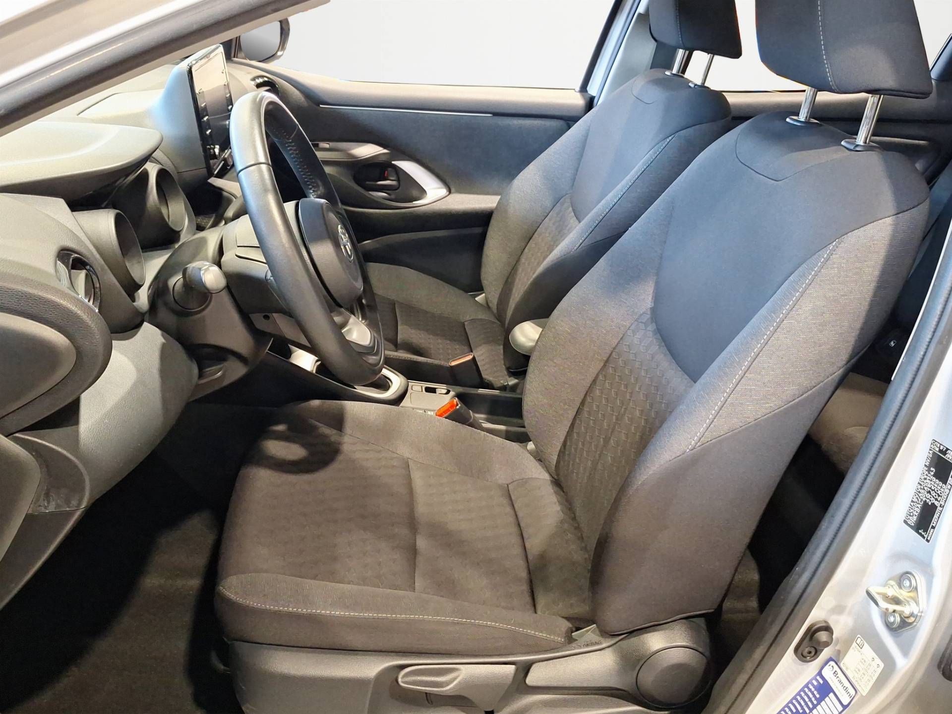 Auto Venduta - TOYOTA Yaris Yaris 1.5h Trend usata in pronta consegna - Brandini