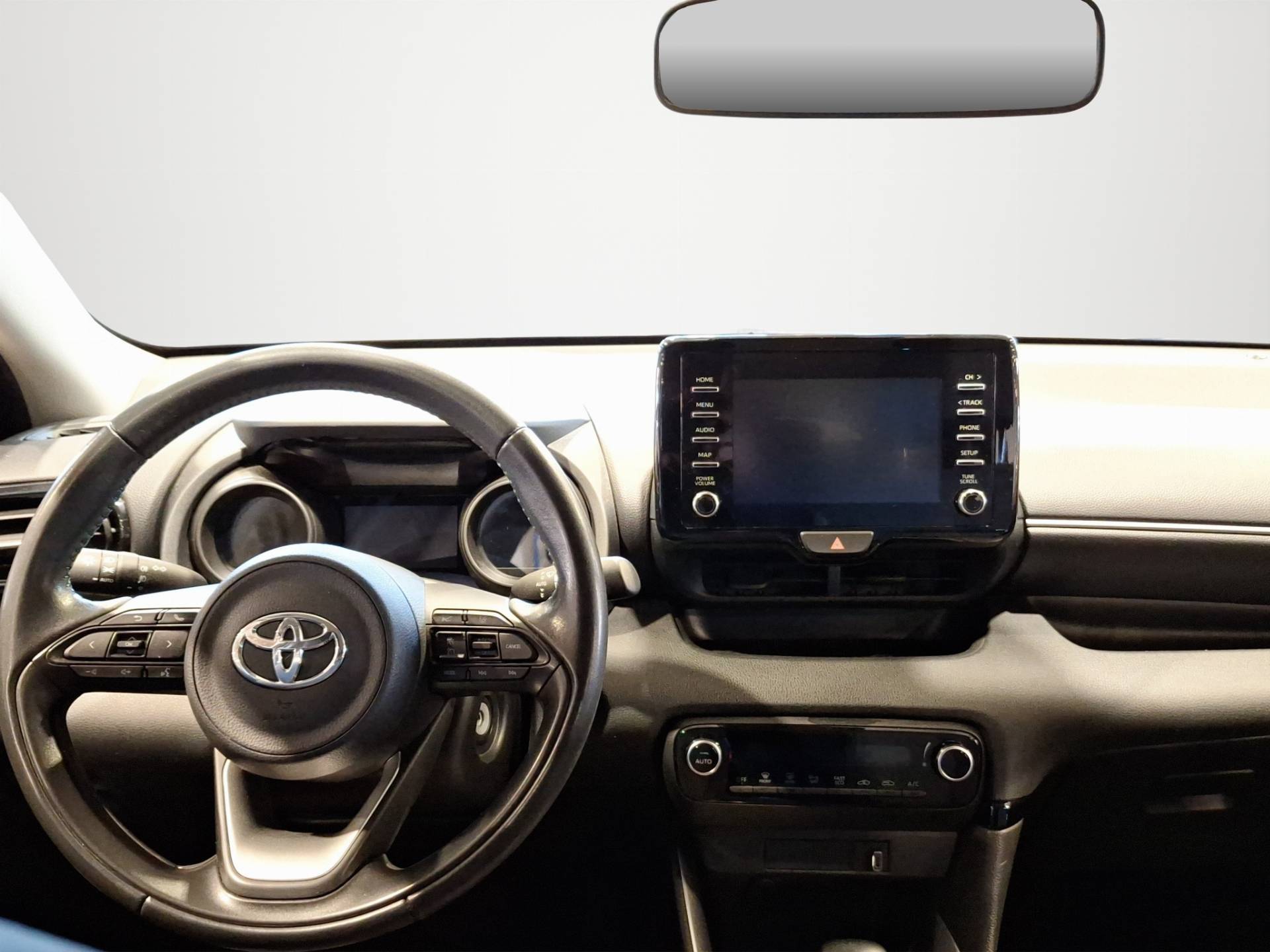 Auto Venduta - TOYOTA Yaris Yaris 1.5h Trend usata in pronta consegna - Brandini