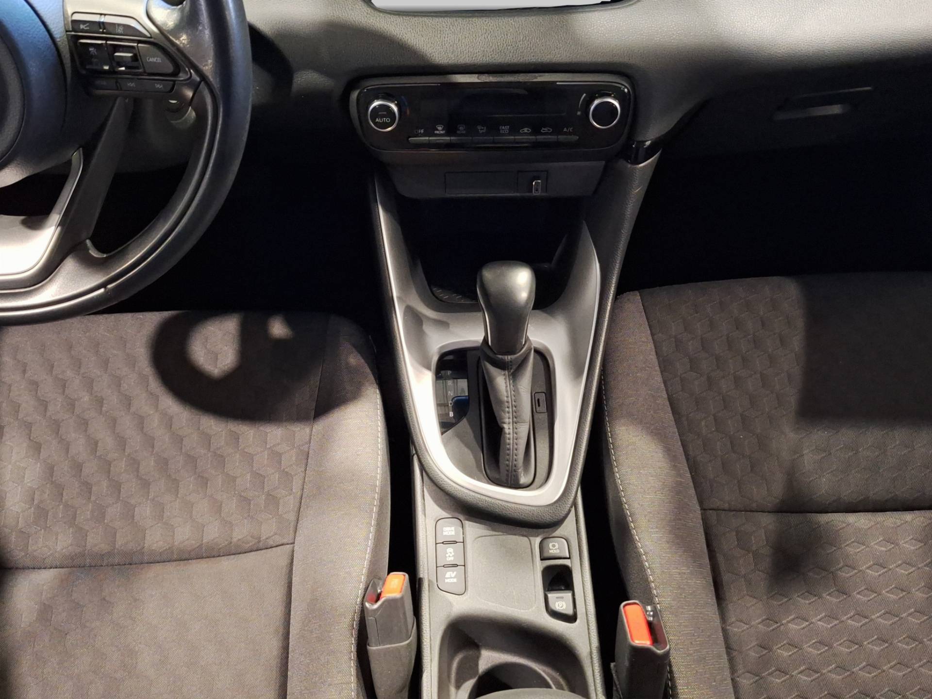 Auto Venduta - TOYOTA Yaris Yaris 1.5h Trend usata in pronta consegna - Brandini