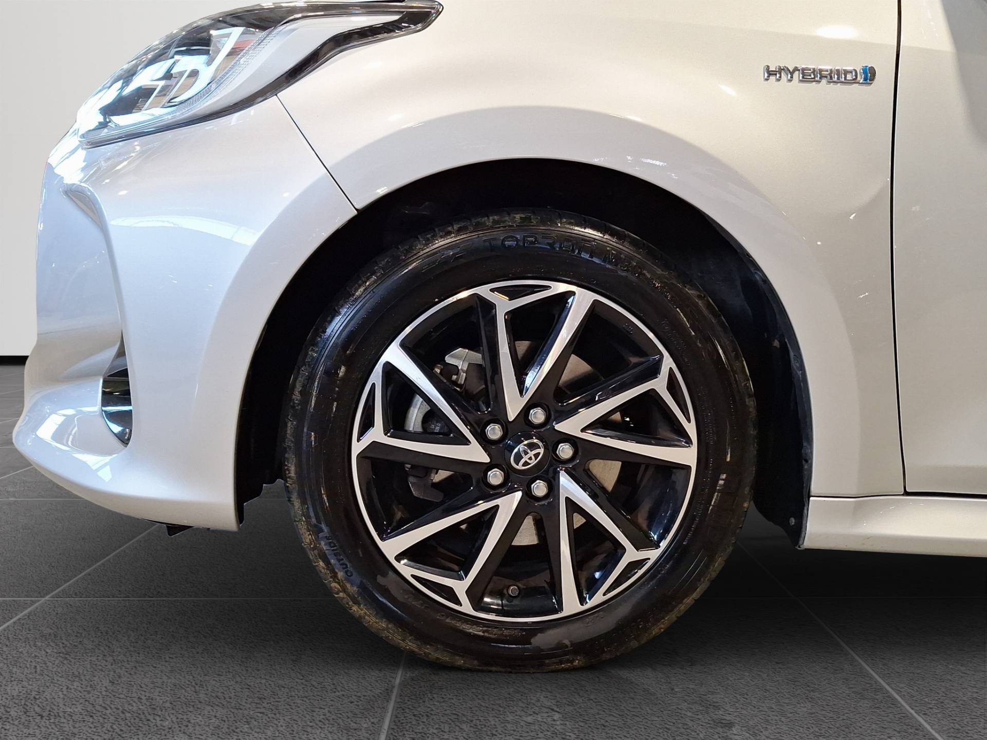 Auto Venduta - TOYOTA Yaris Yaris 1.5h Trend usata in pronta consegna - Brandini