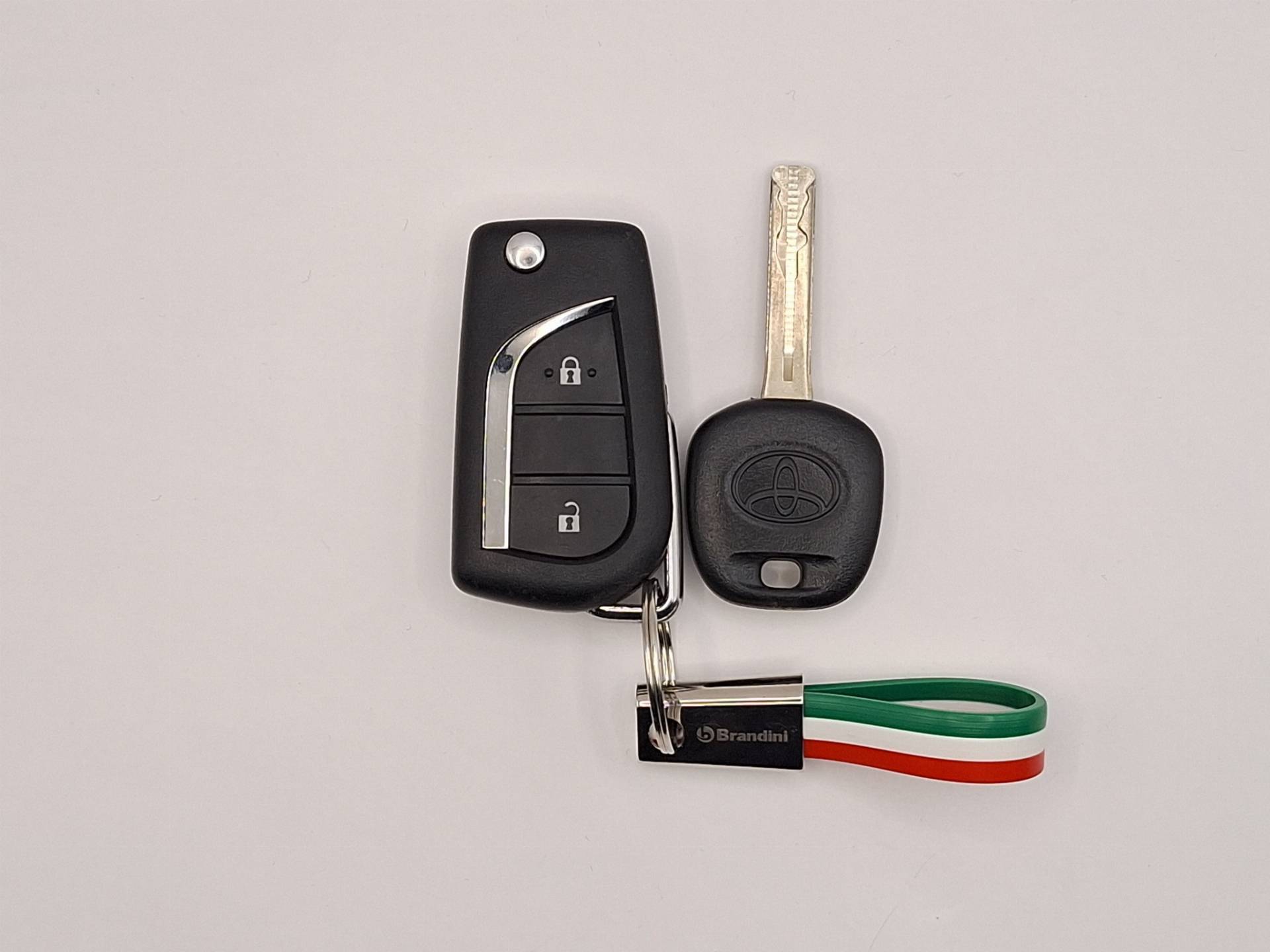 Auto Venduta - TOYOTA Yaris Yaris 1.5h Trend usata in pronta consegna - Brandini