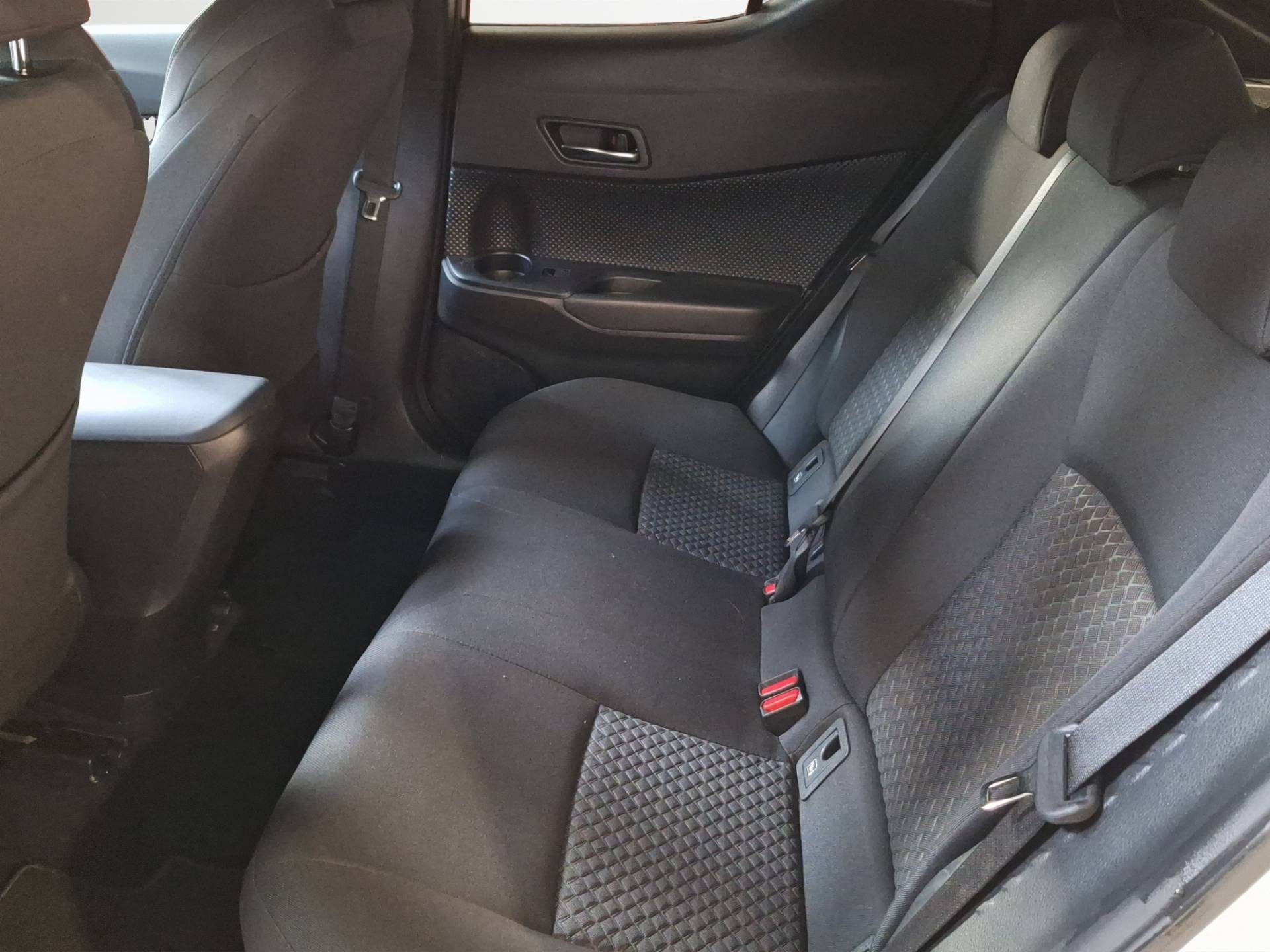 Auto Venduta - TOYOTA C-HR C-HR 2.0h Lounge e-cvt usata in pronta consegna - Brandini