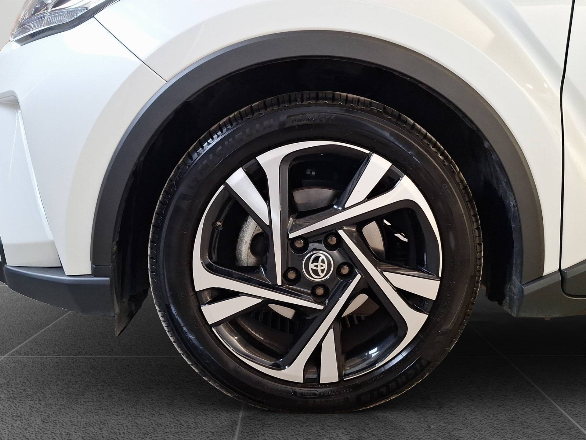 Auto Venduta - TOYOTA C-HR C-HR 2.0h Lounge e-cvt usata in pronta consegna - Brandini