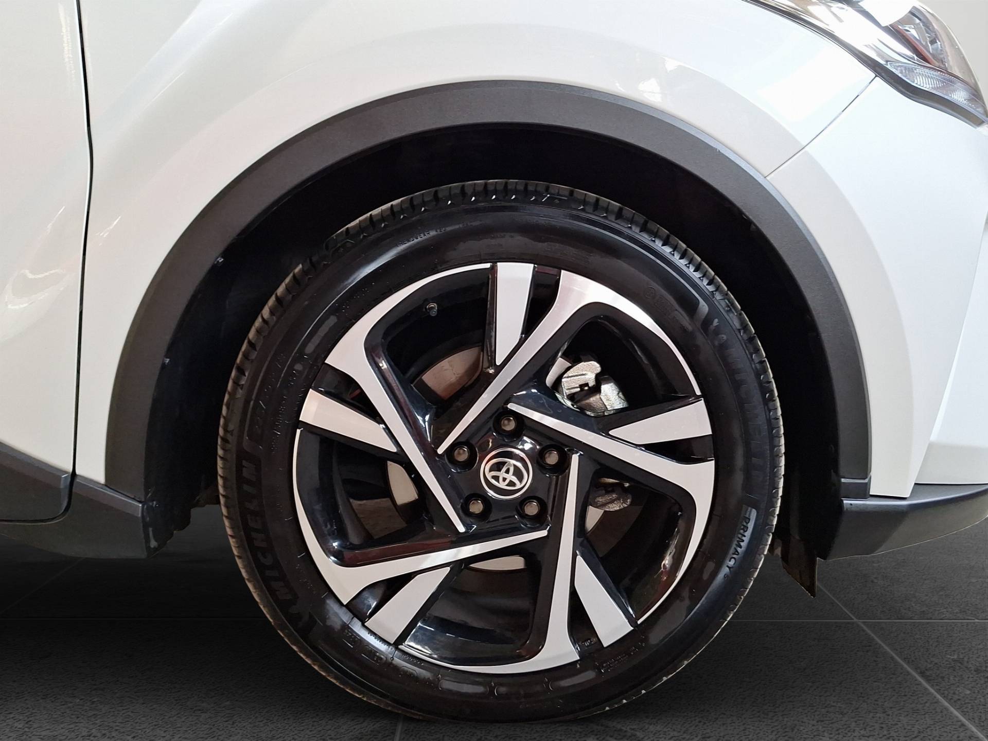 Auto Venduta - TOYOTA C-HR C-HR 2.0h Lounge e-cvt usata in pronta consegna - Brandini