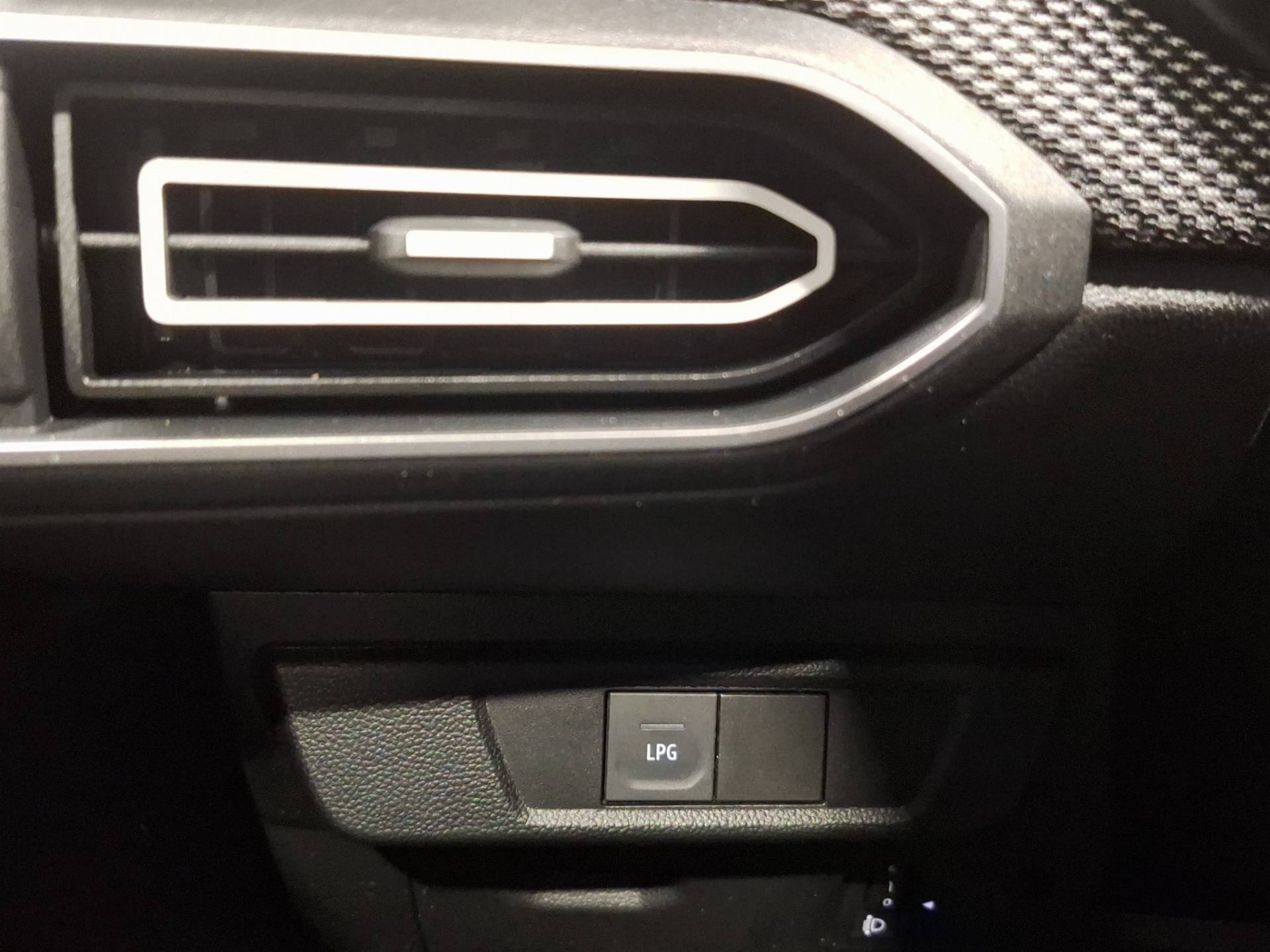 Auto Venduta - DACIA Jogger Jogger 1.0 tce Comfort Gpl 100cv 7p.ti usata in pronta consegna - Brandini