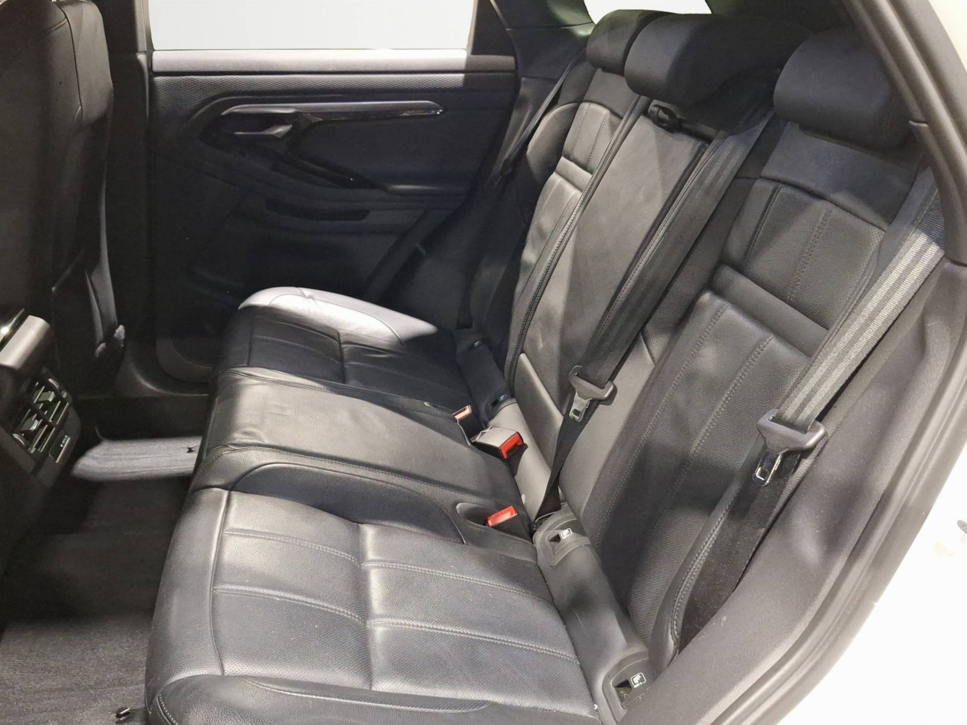 LAND ROVER Range Rover Evoque Range Rover Evoque 1.5 i3 mhev R-Dynamic S fwd 160cv auto usata in pronta consegna - Brandini