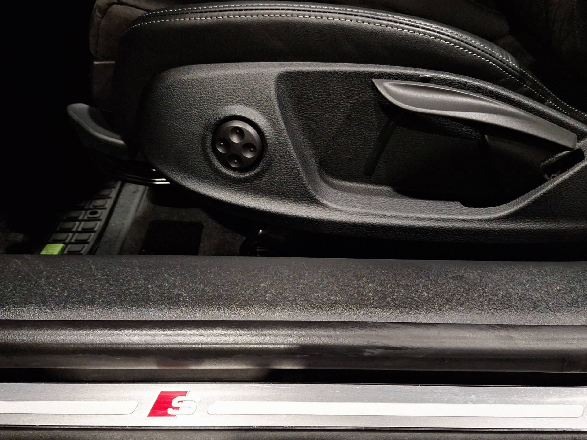 AUDI TT TTS Coupe 2.0 tfsi quattro 320cv s-tronic usata in pronta consegna - Brandini