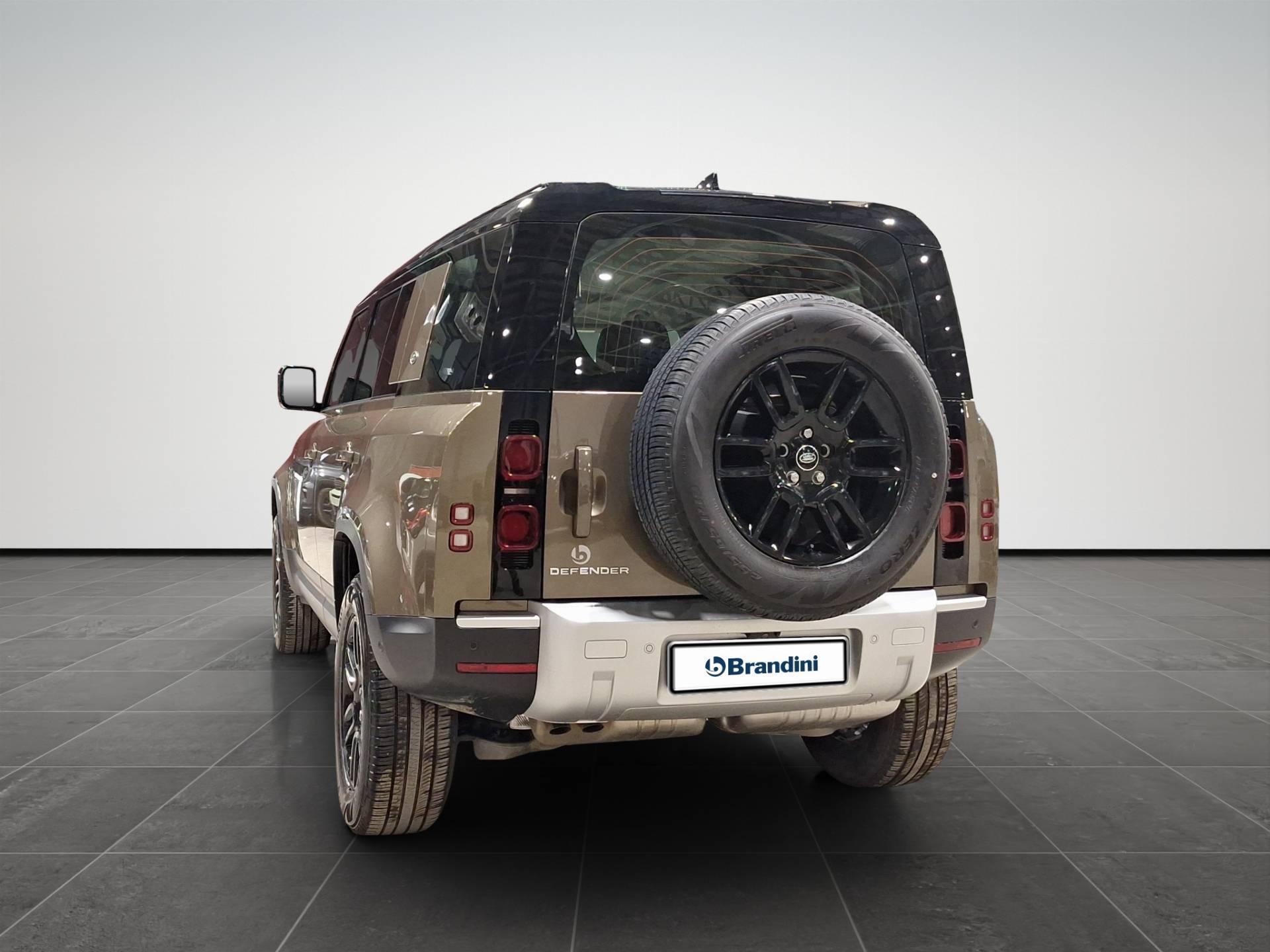 LAND ROVER Defender Defender 110 3.0d i6 mhev S awd 200cv auto usata in pronta consegna - Brandini