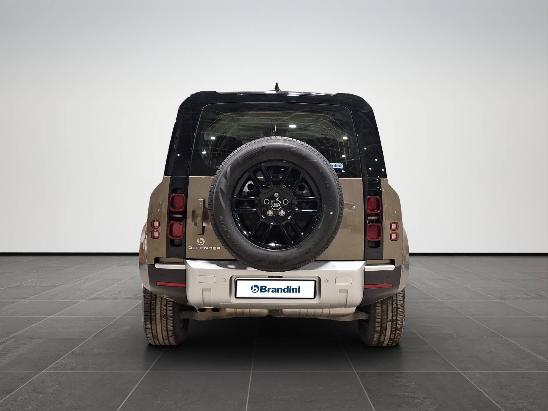 LAND ROVER Defender Defender 110 3.0d i6 mhev S awd 200cv auto usata in pronta consegna - Brandini