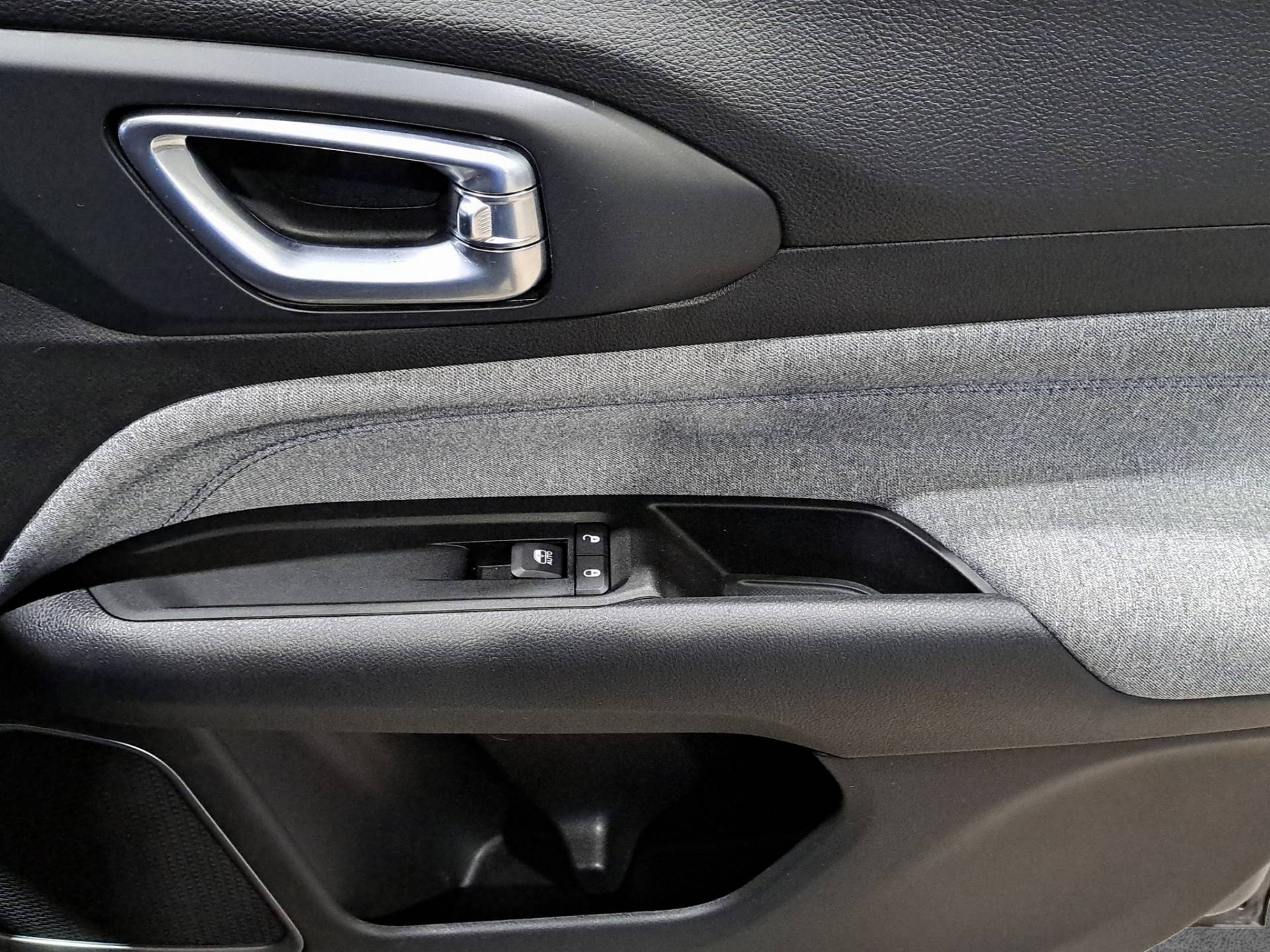 JEEP Compass Compass 1.3 turbo t4 Longitude 2wd 150cv ddct usata in pronta consegna - Brandini