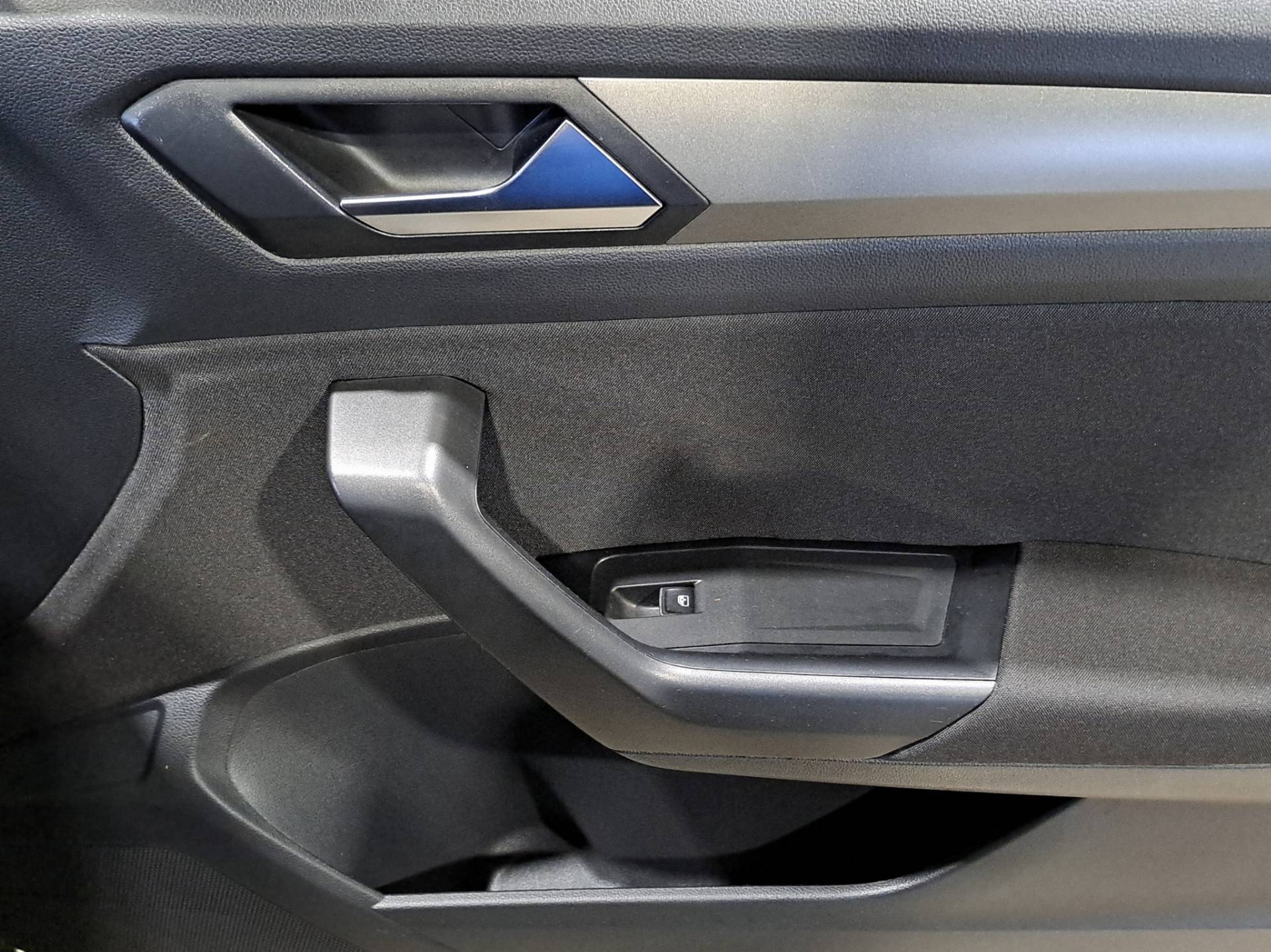 Auto Venduta - VOLKSWAGEN T-Roc T-Roc 1.0 tsi Business 110cv usata in pronta consegna - Brandini