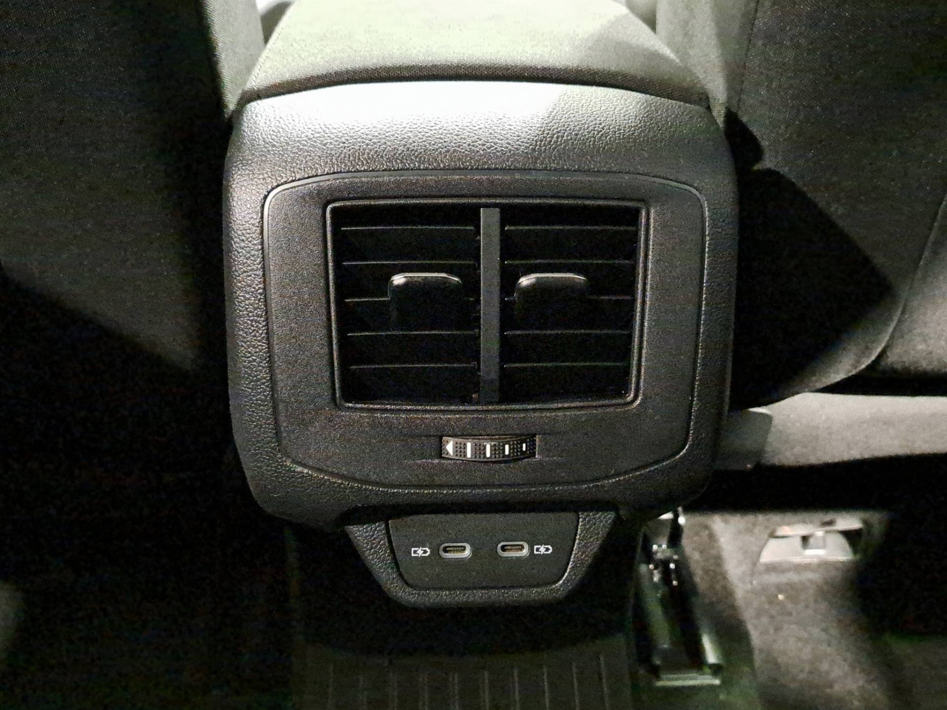 Auto Venduta - VOLKSWAGEN T-Roc T-Roc 1.0 tsi Business 110cv usata in pronta consegna - Brandini