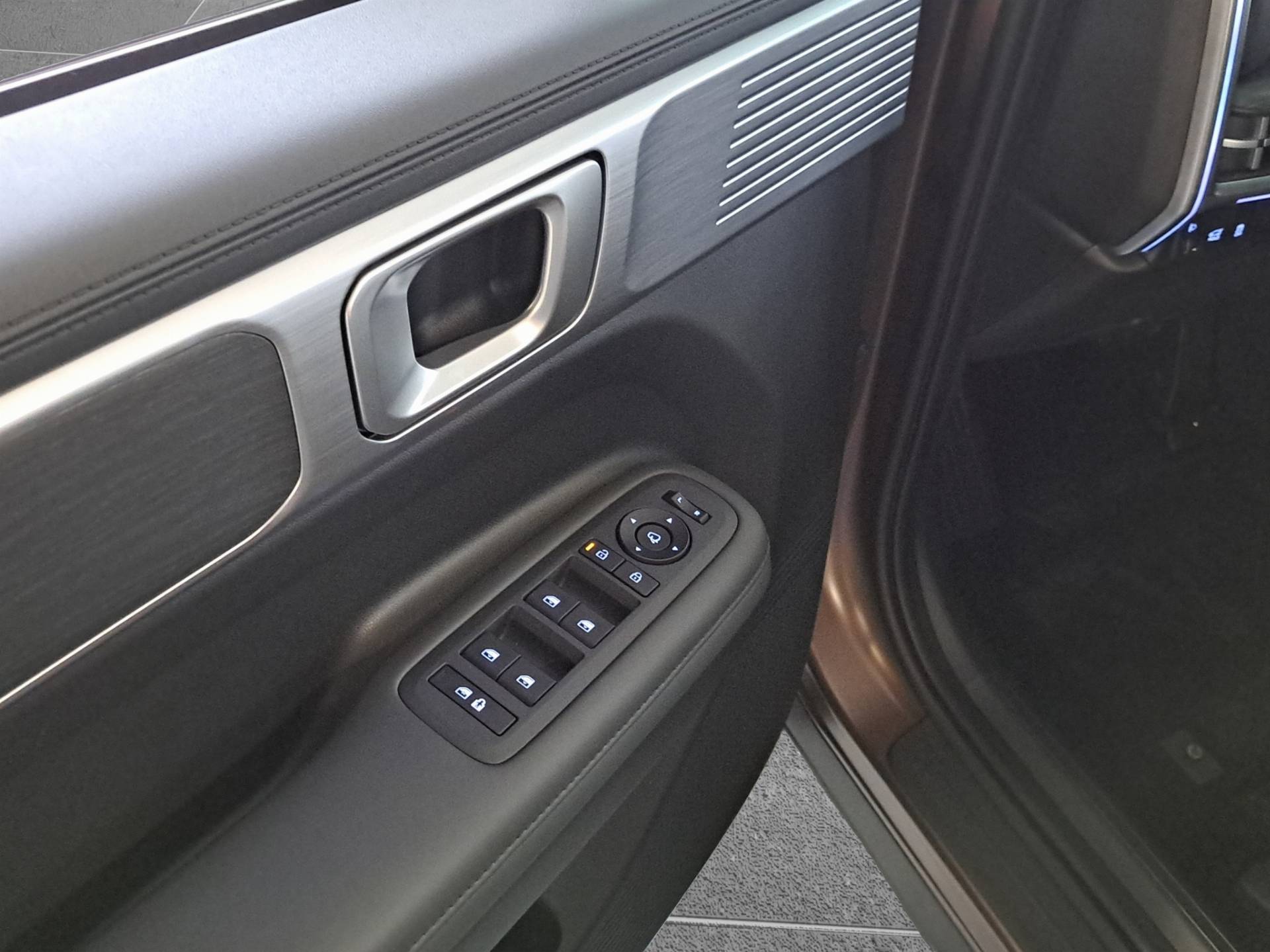 Auto Venduta - HYUNDAI SANTA FE Santa Fe 1.6 t-gdi hev XClass 2wd 215cv at 7p.ti usata in pronta consegna - Brandini