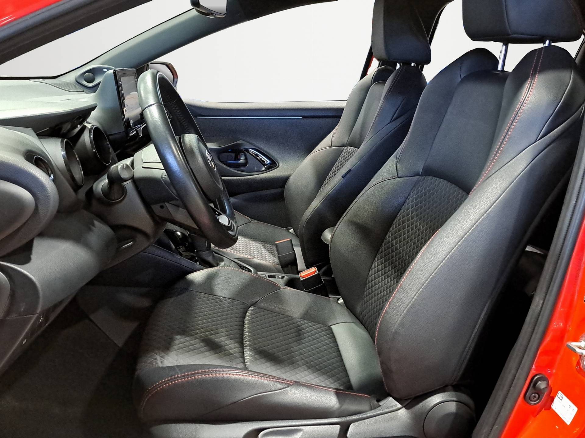 Auto Venduta - TOYOTA Yaris Yaris 1.5 hybrid Premiere usata in pronta consegna - Brandini