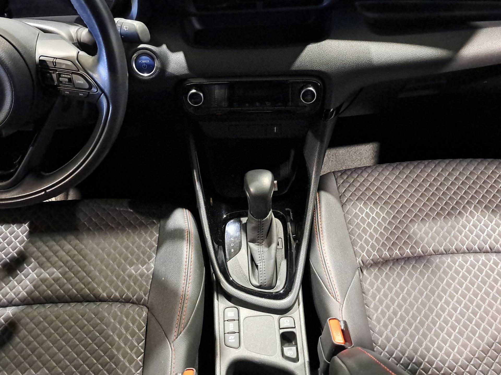 Auto Venduta - TOYOTA Yaris Yaris 1.5 hybrid Premiere usata in pronta consegna - Brandini