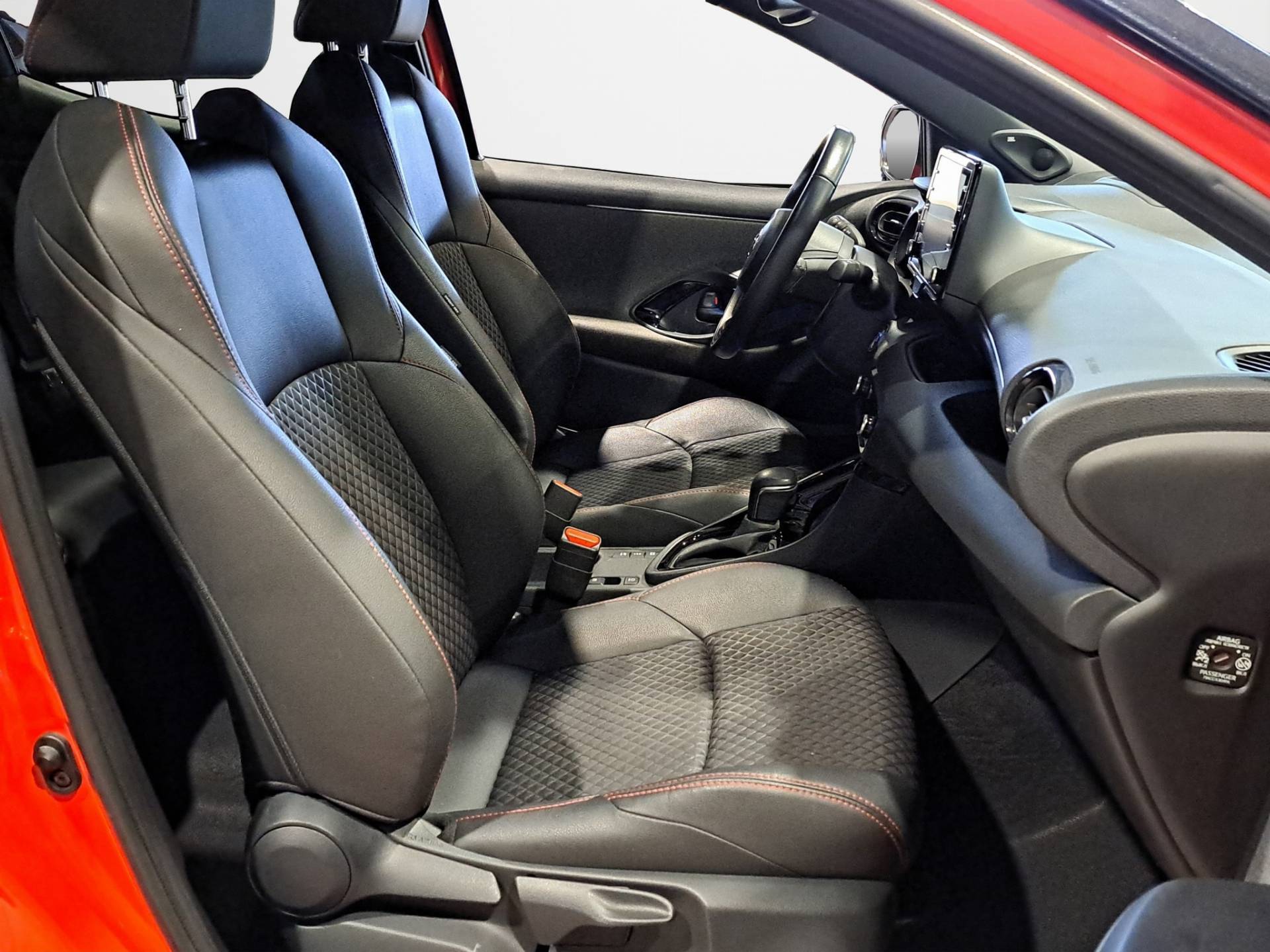 Auto Venduta - TOYOTA Yaris Yaris 1.5 hybrid Premiere usata in pronta consegna - Brandini