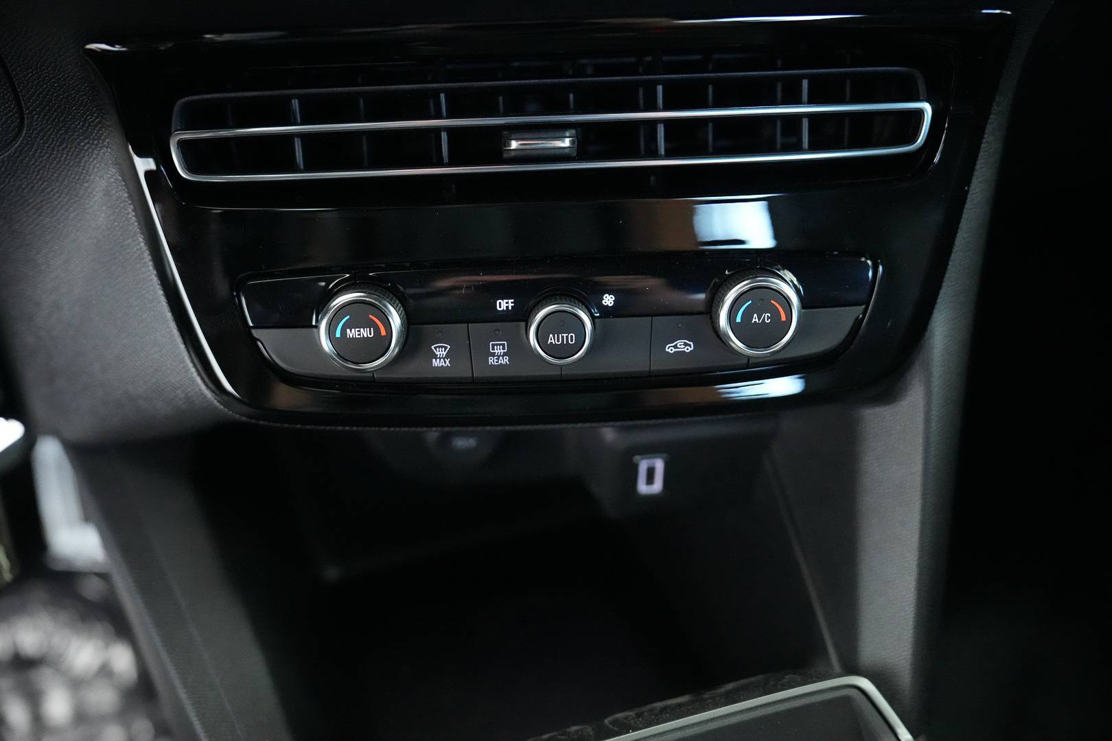 Auto Venduta - OPEL Mokka Mokka 1.2 hybrid GS 145cv dct6 usata in pronta consegna - Brandini