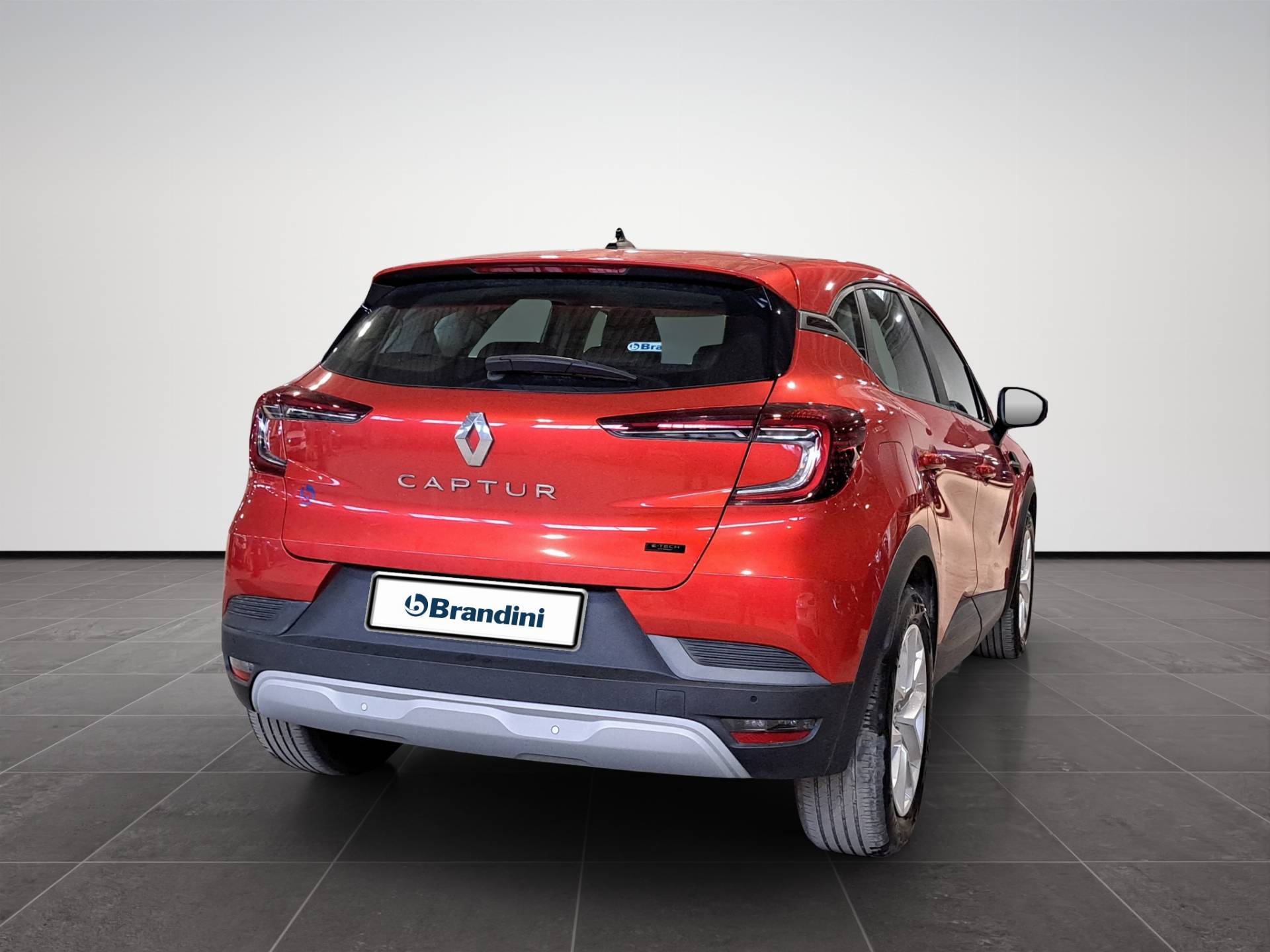 Auto Venduta - RENAULT Captur Captur 1.6 E-Tech full hybrid Equilibre 145cv auto usata in pronta consegna - Brandini