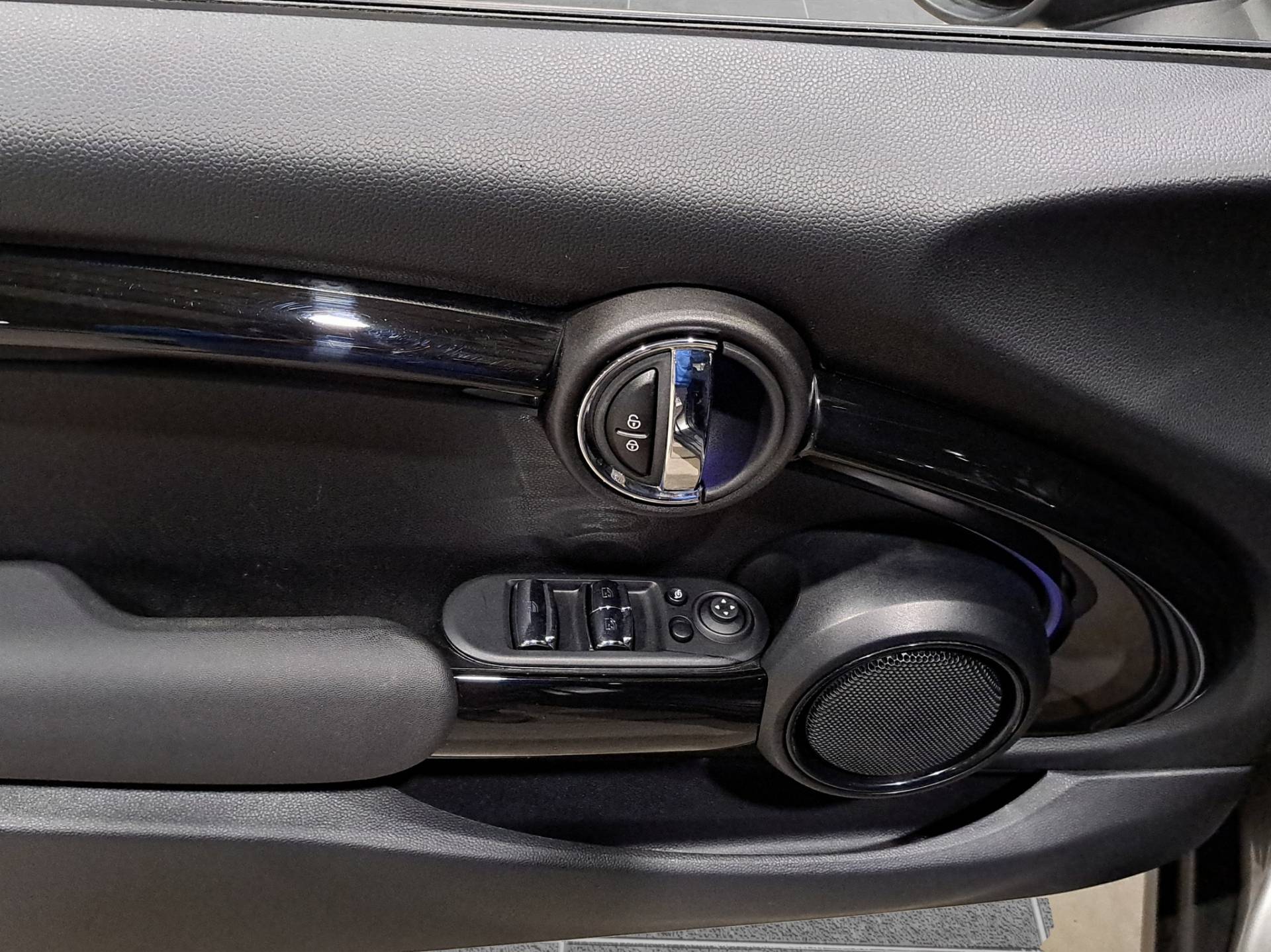 MINI Mini Mini Cabrio 1.5 Cooper Classic auto usata in pronta consegna - Brandini