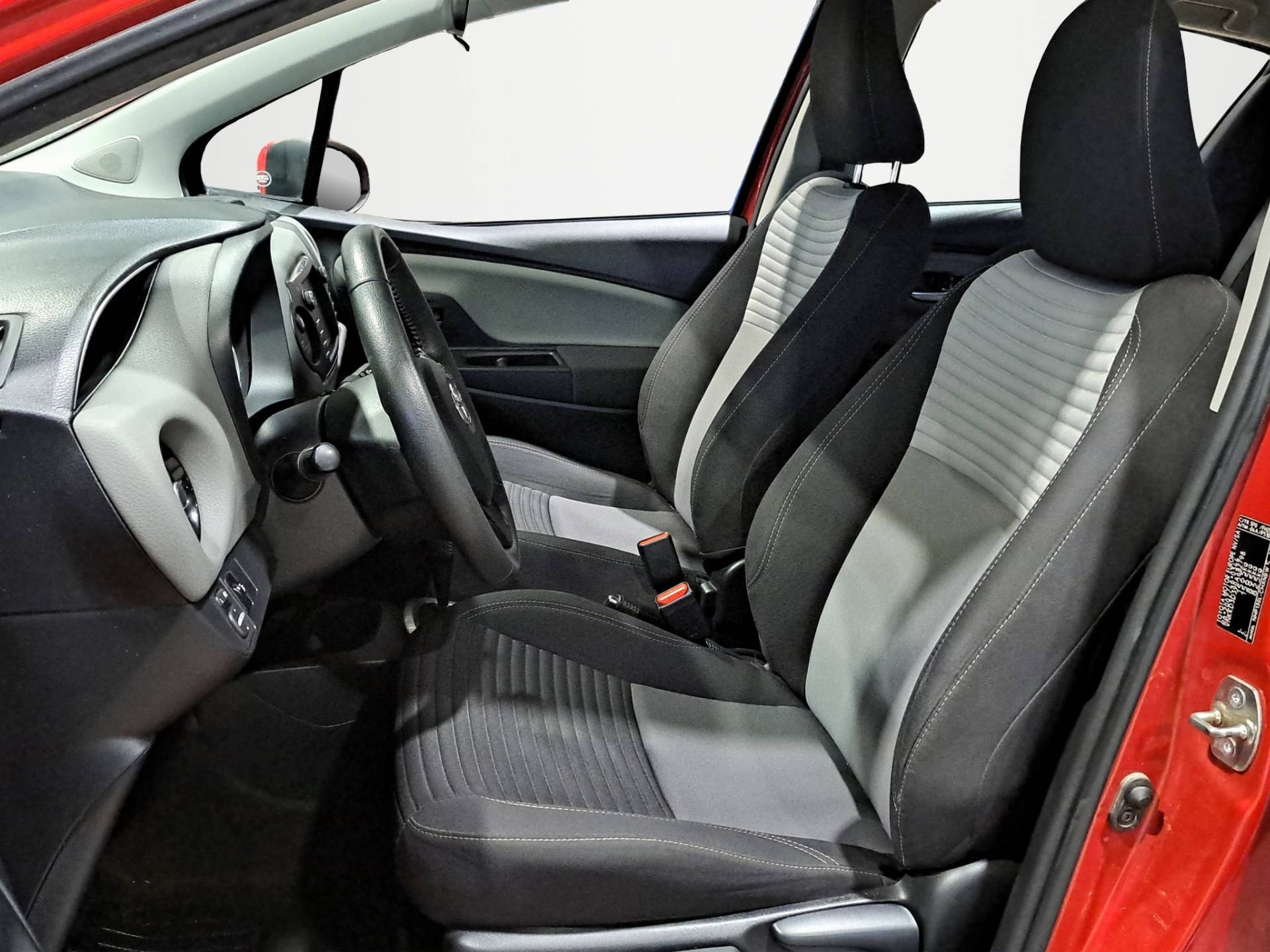 Auto Venduta - TOYOTA Yaris Yaris 5p 1.5 hybrid Active my18 usata in pronta consegna - Brandini