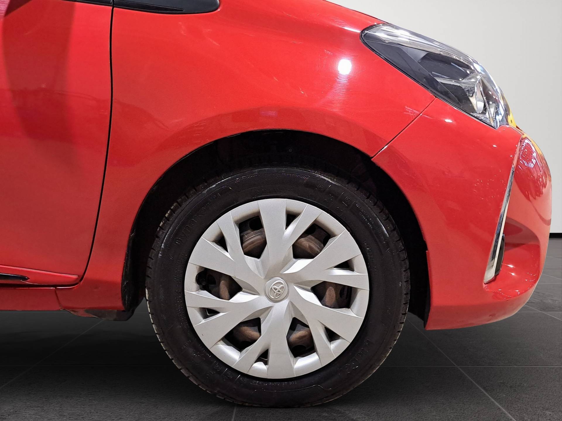 Auto Venduta - TOYOTA Yaris Yaris 5p 1.5 hybrid Active my18 usata in pronta consegna - Brandini