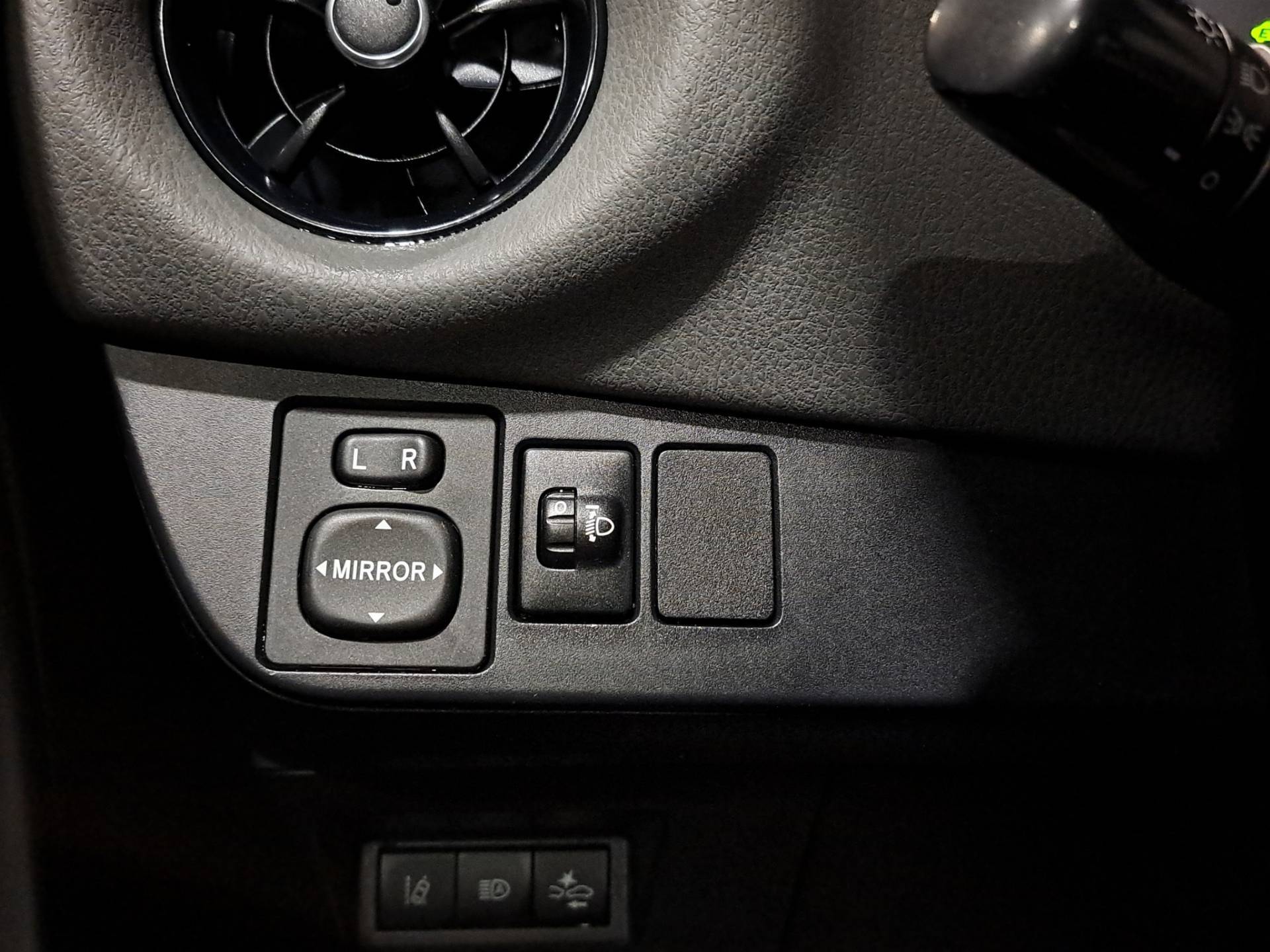 Auto Venduta - TOYOTA Yaris Yaris 5p 1.5 hybrid Active my18 usata in pronta consegna - Brandini