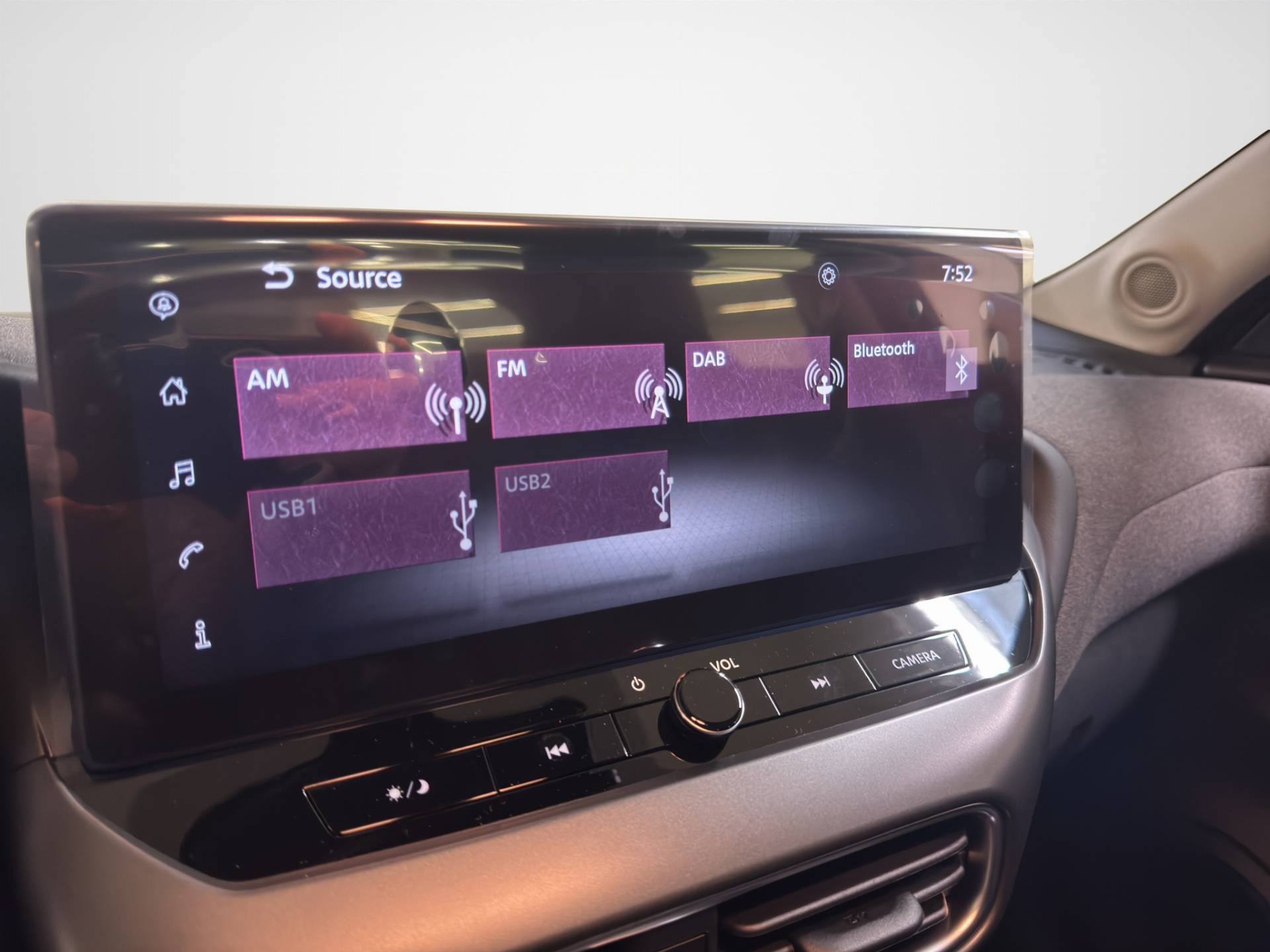 NISSAN Juke Juke 1.0 dig-t Acenta 114cv usata in pronta consegna - Brandini