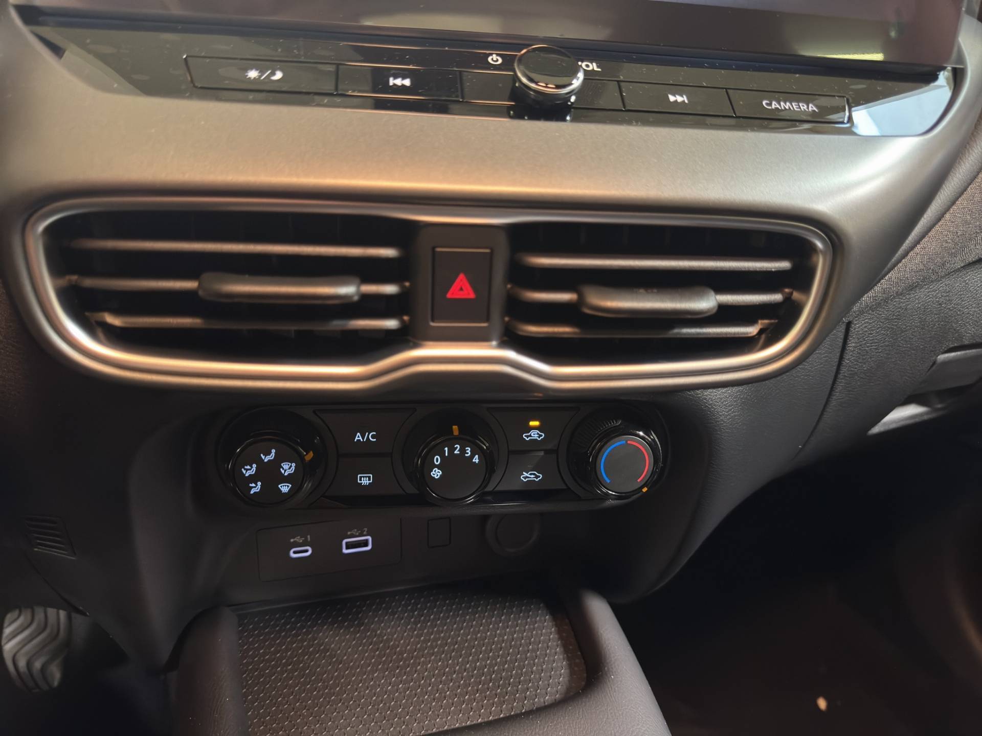 NISSAN Juke Juke 1.0 dig-t Acenta 114cv usata in pronta consegna - Brandini