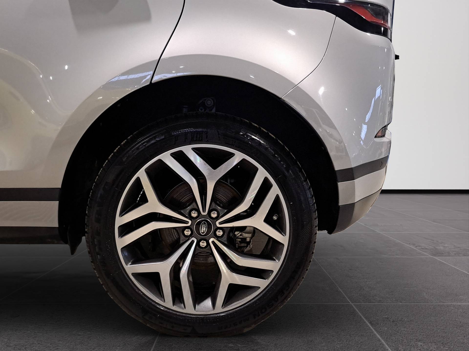 LAND ROVER Range Rover Evoque Evoque 2.0d i4 mhev R-Dynamic SE awd 150cv auto usata in pronta consegna - Brandini