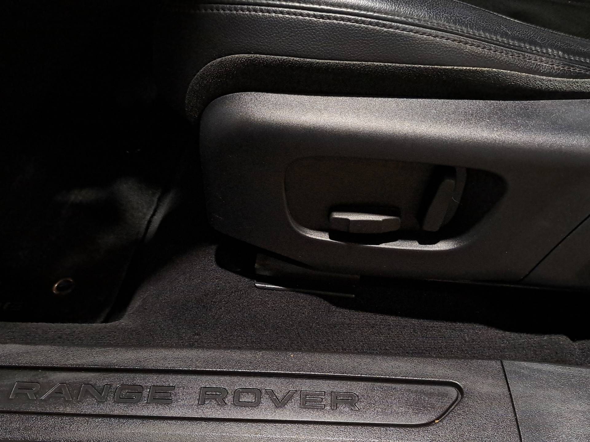 LAND ROVER Range Rover Evoque Evoque 2.0d i4 mhev R-Dynamic SE awd 150cv auto usata in pronta consegna - Brandini
