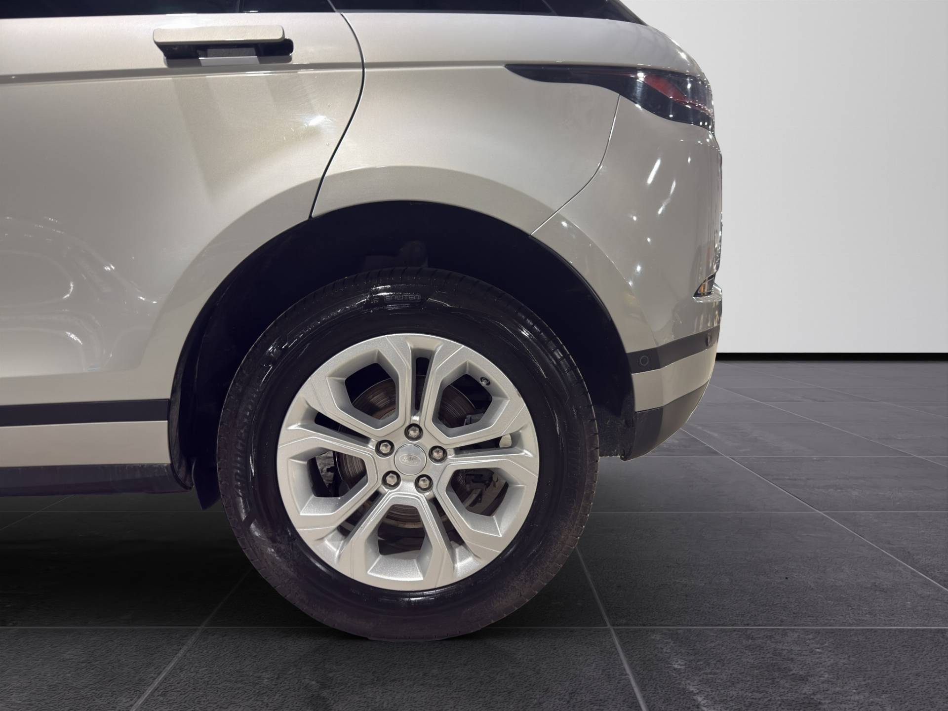 LAND ROVER Range Rover Evoque Evoque 2.0d i4 mhev SE awd 163cv auto usata in pronta consegna - Brandini