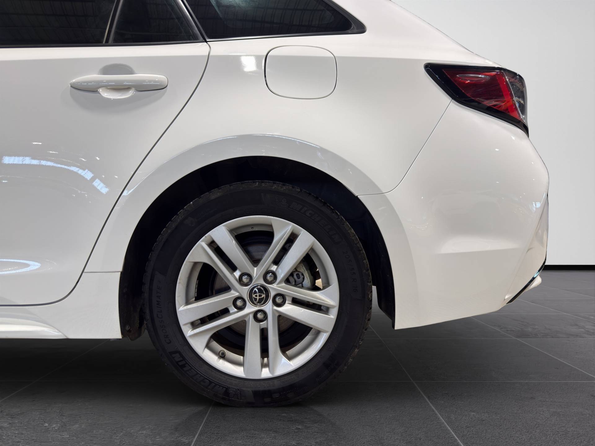 Auto Venduta - TOYOTA Corolla Touring Corolla Touring Sports 1.8 hybrid Business cvt usata in pronta consegna - Brandini