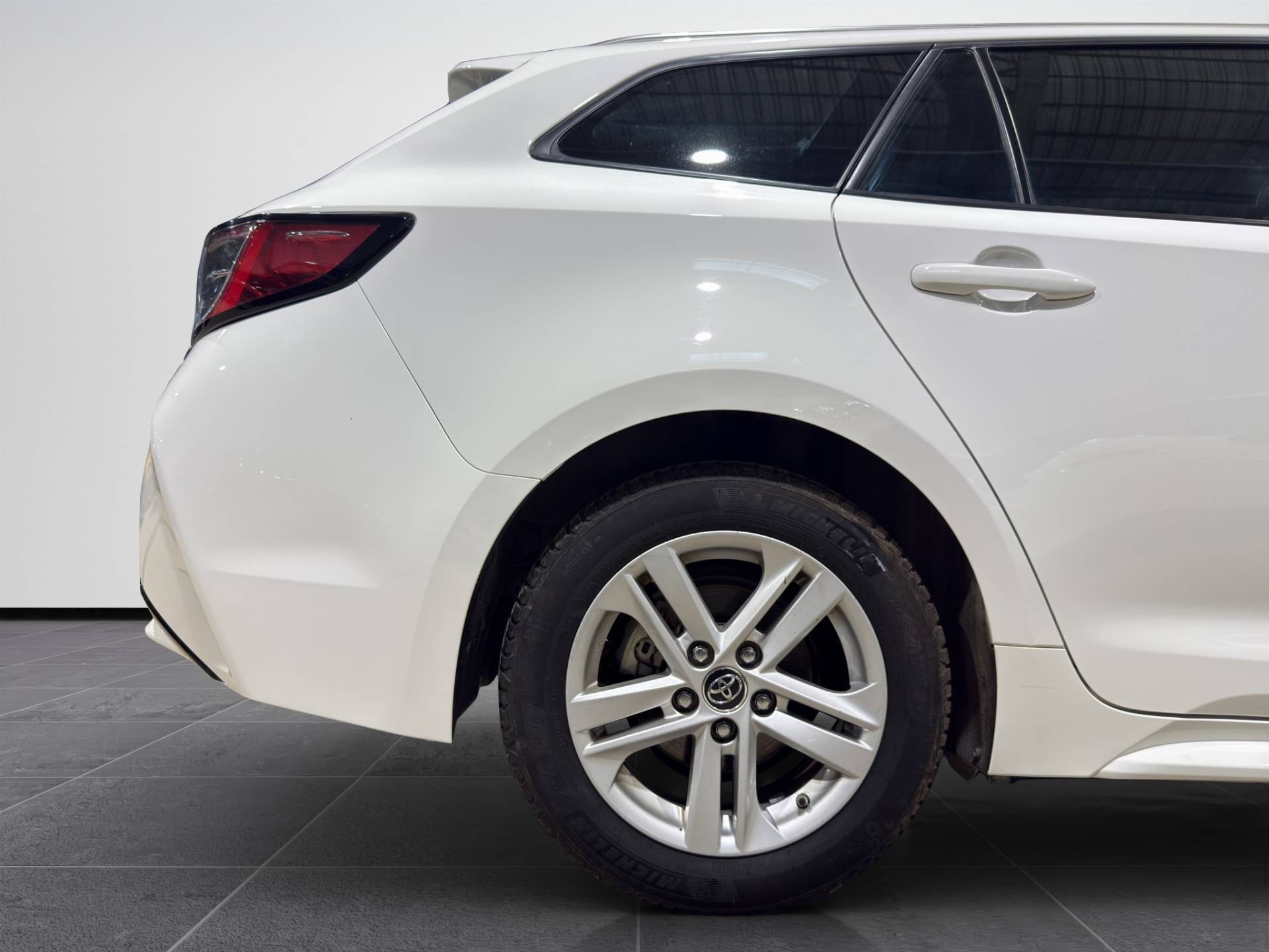 Auto Venduta - TOYOTA Corolla Touring Corolla Touring Sports 1.8 hybrid Business cvt usata in pronta consegna - Brandini